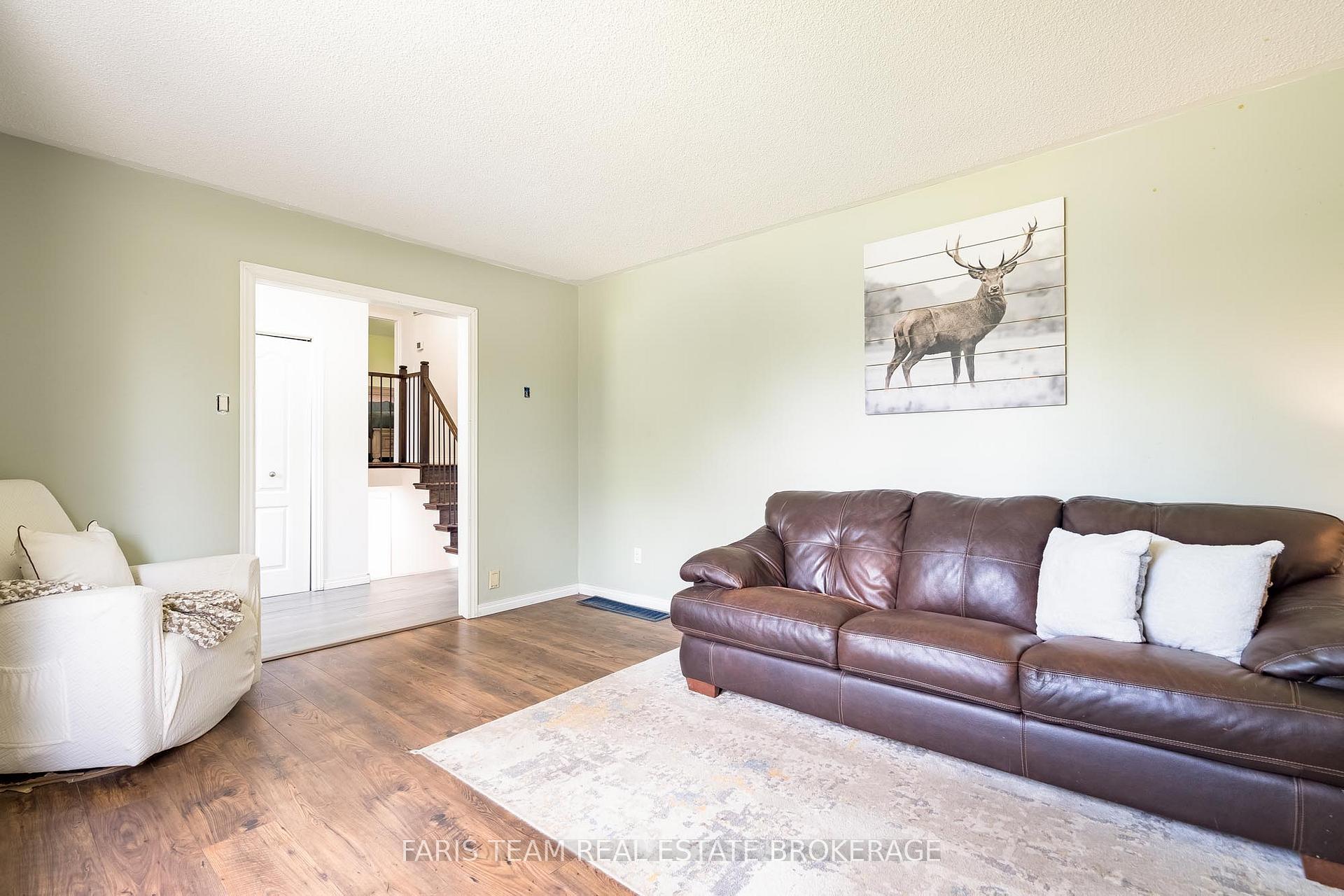 Photo 23 of 201 Parkside Crescent, Innisfil, Stroud — HOMEH