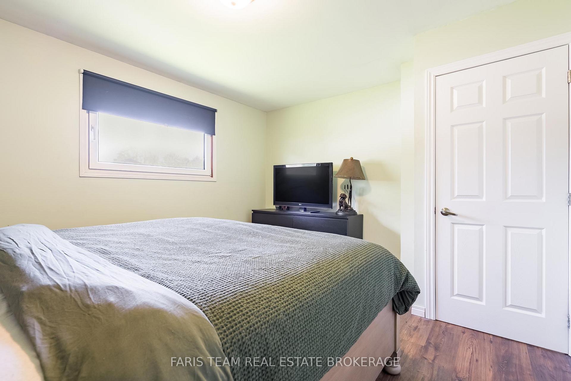 Photo 27 of 201 Parkside Crescent, Innisfil, Stroud — HOMEH
