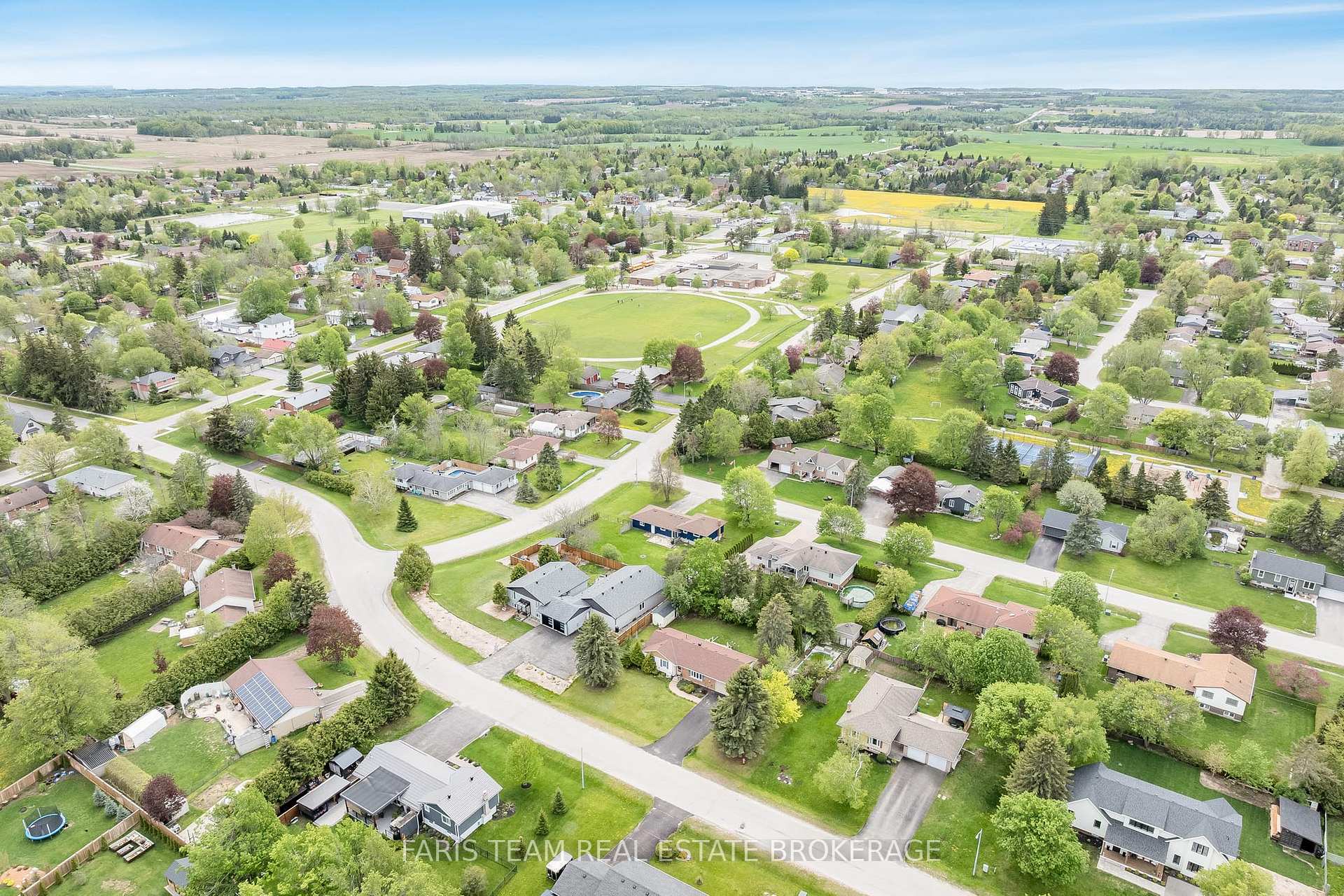 Photo 59 of 201 Parkside Crescent, Innisfil, Stroud — HOMEH