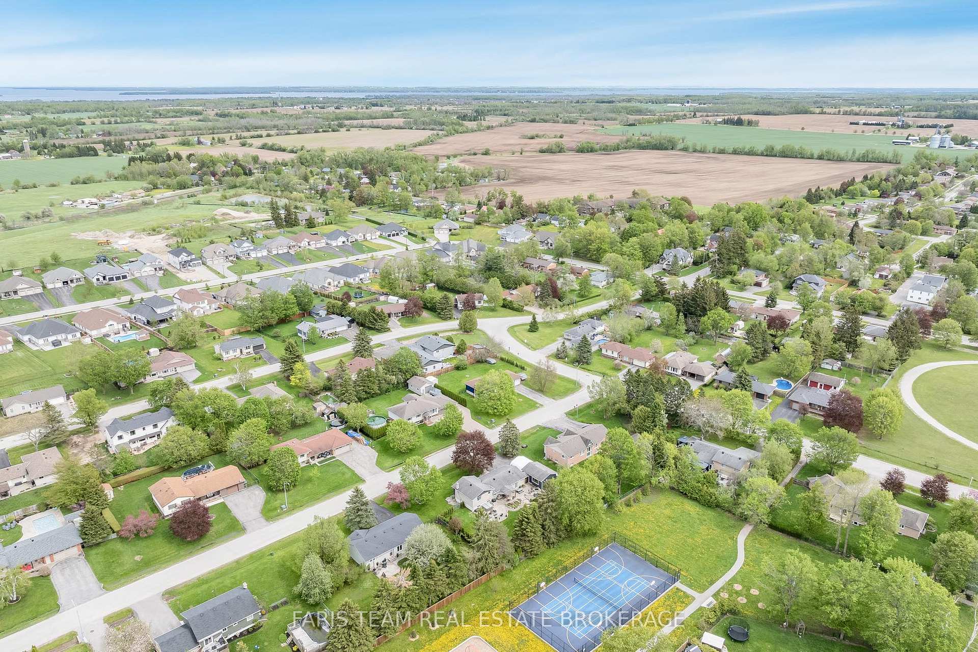 Photo 61 of 201 Parkside Crescent, Innisfil, Stroud — HOMEH
