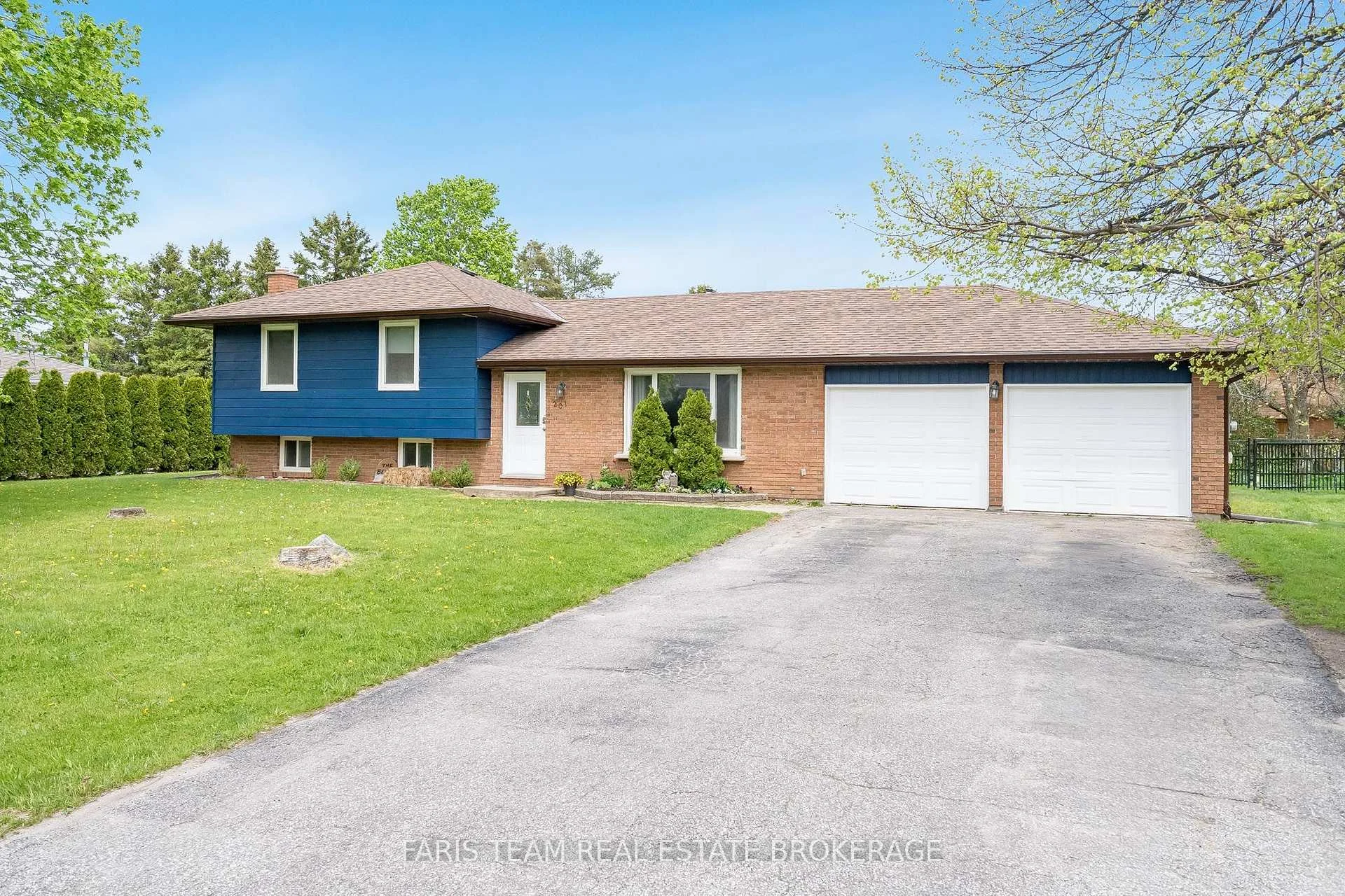 Photo 1 of 201 Parkside Crescent, Innisfil, Stroud — HOMEH