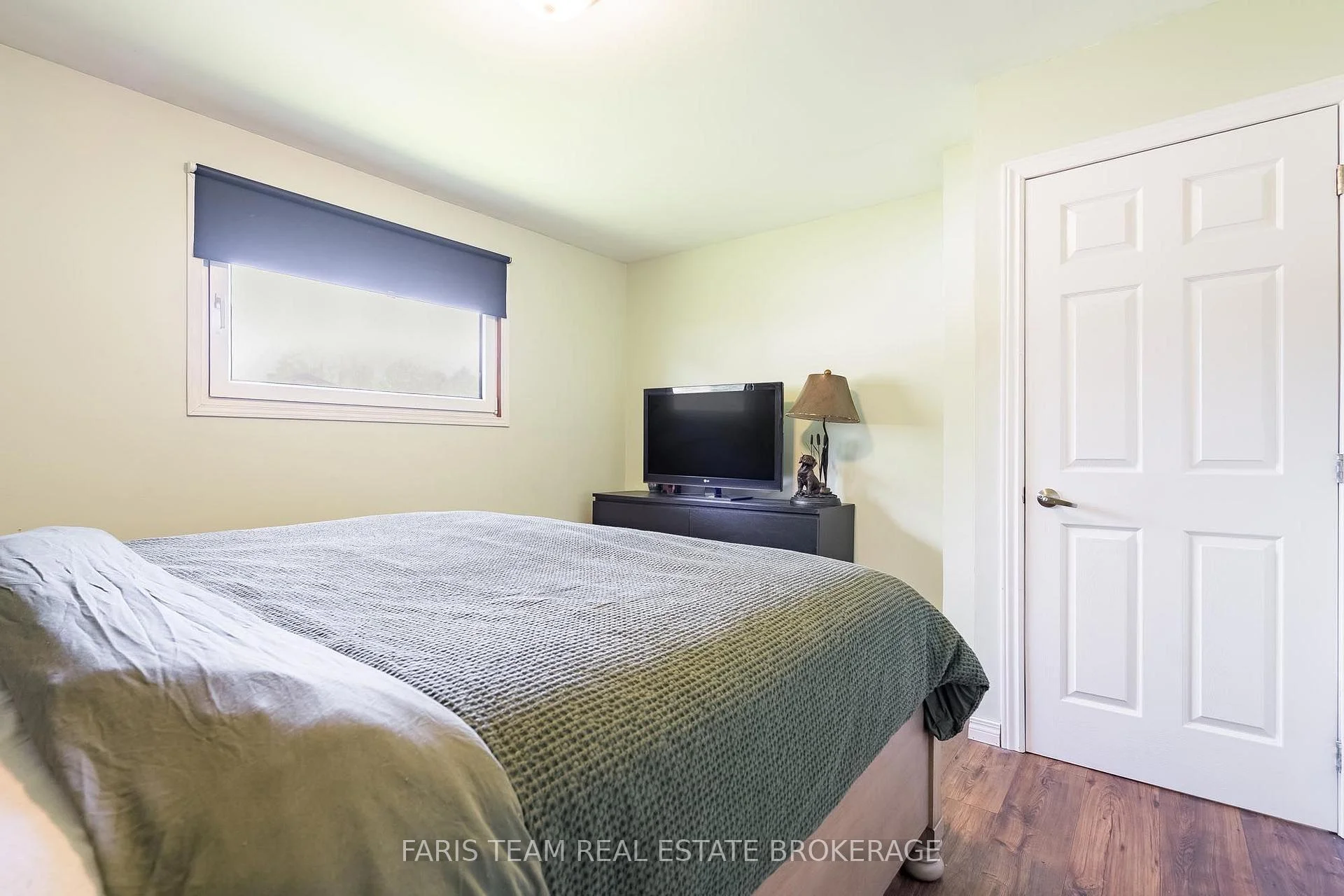 Photo 26 of 201 Parkside Crescent, Innisfil, Stroud — HOMEH