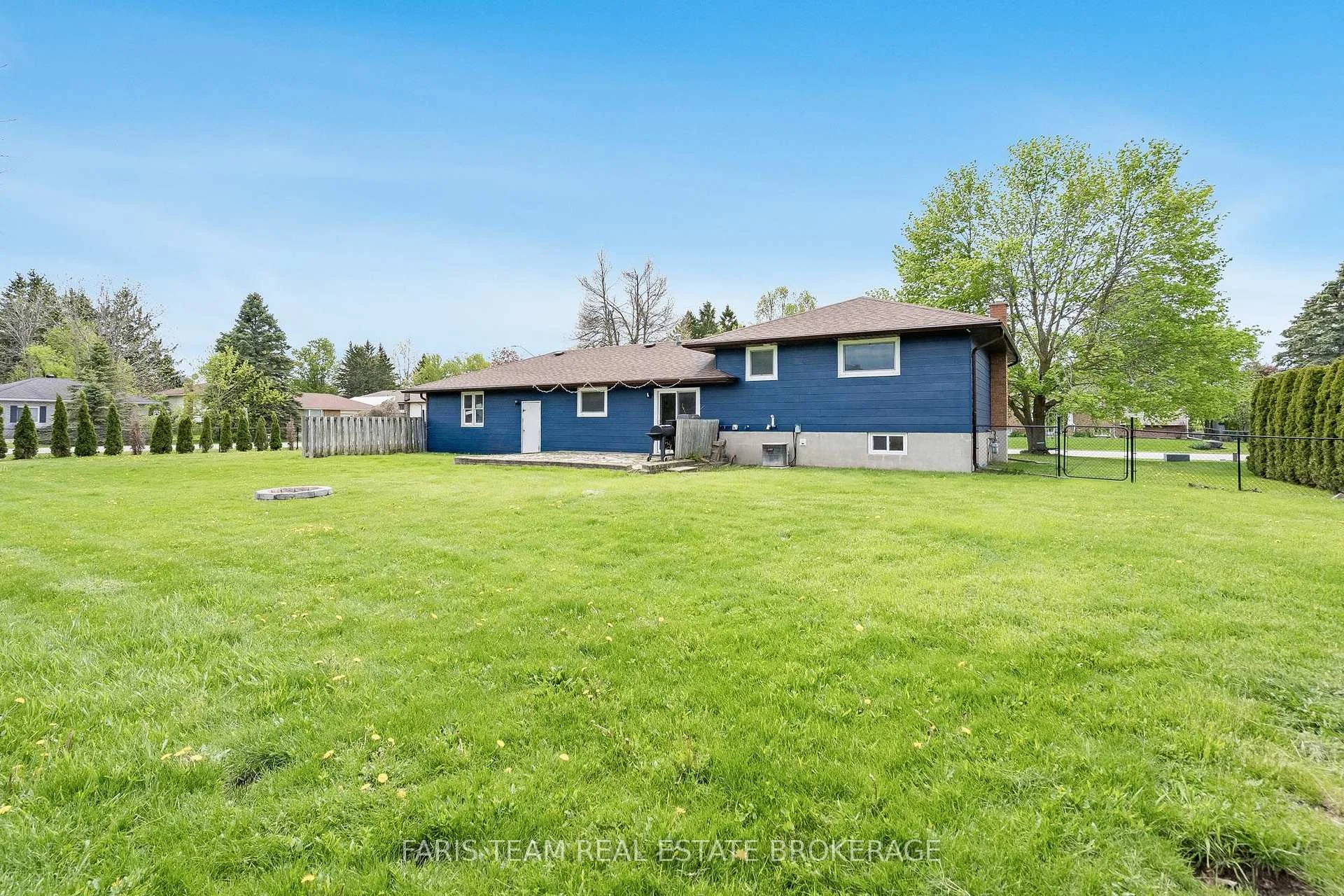 Photo 52 of 201 Parkside Crescent, Innisfil, Stroud — HOMEH