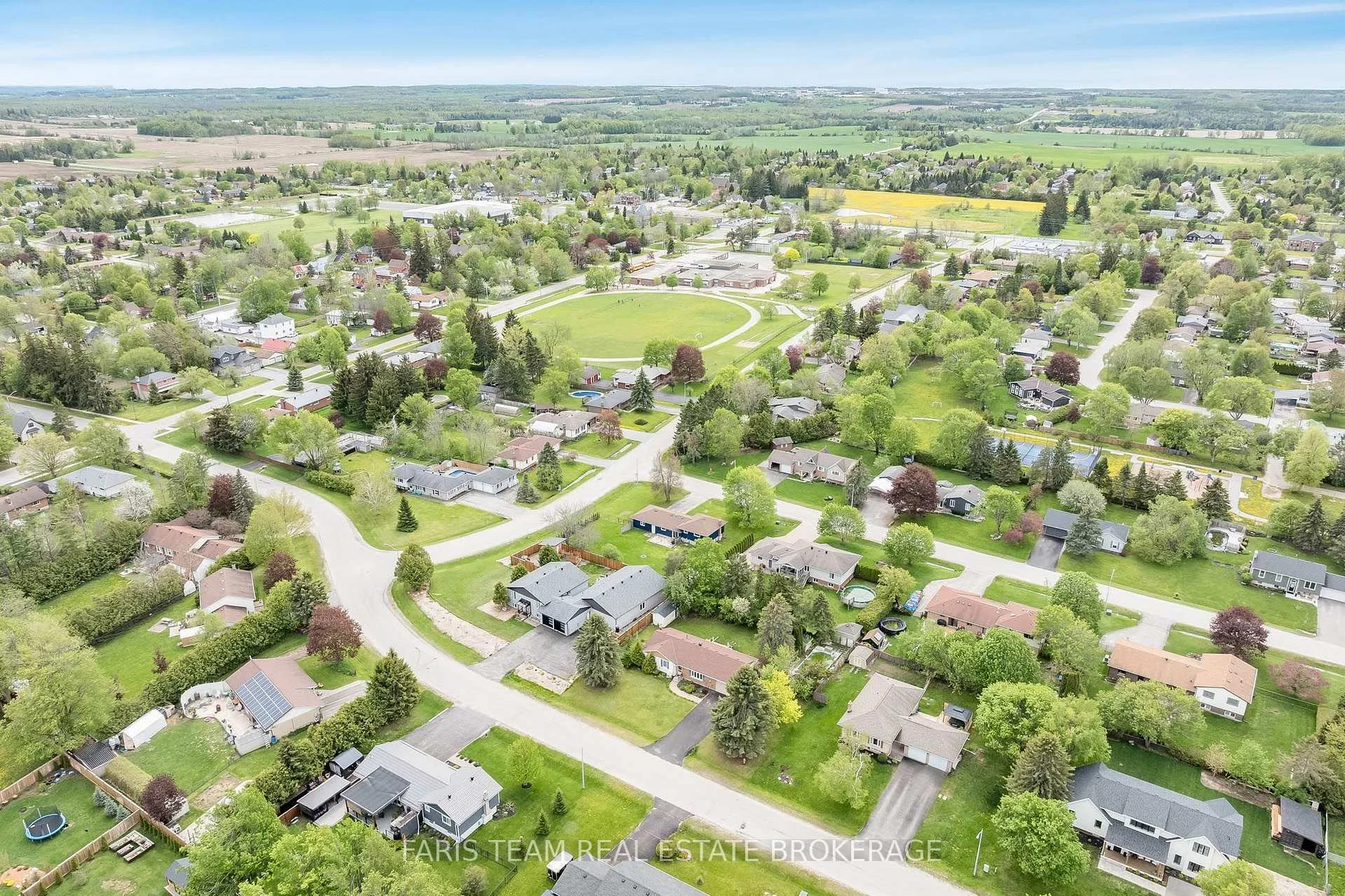 Photo 58 of 201 Parkside Crescent, Innisfil, Stroud — HOMEH