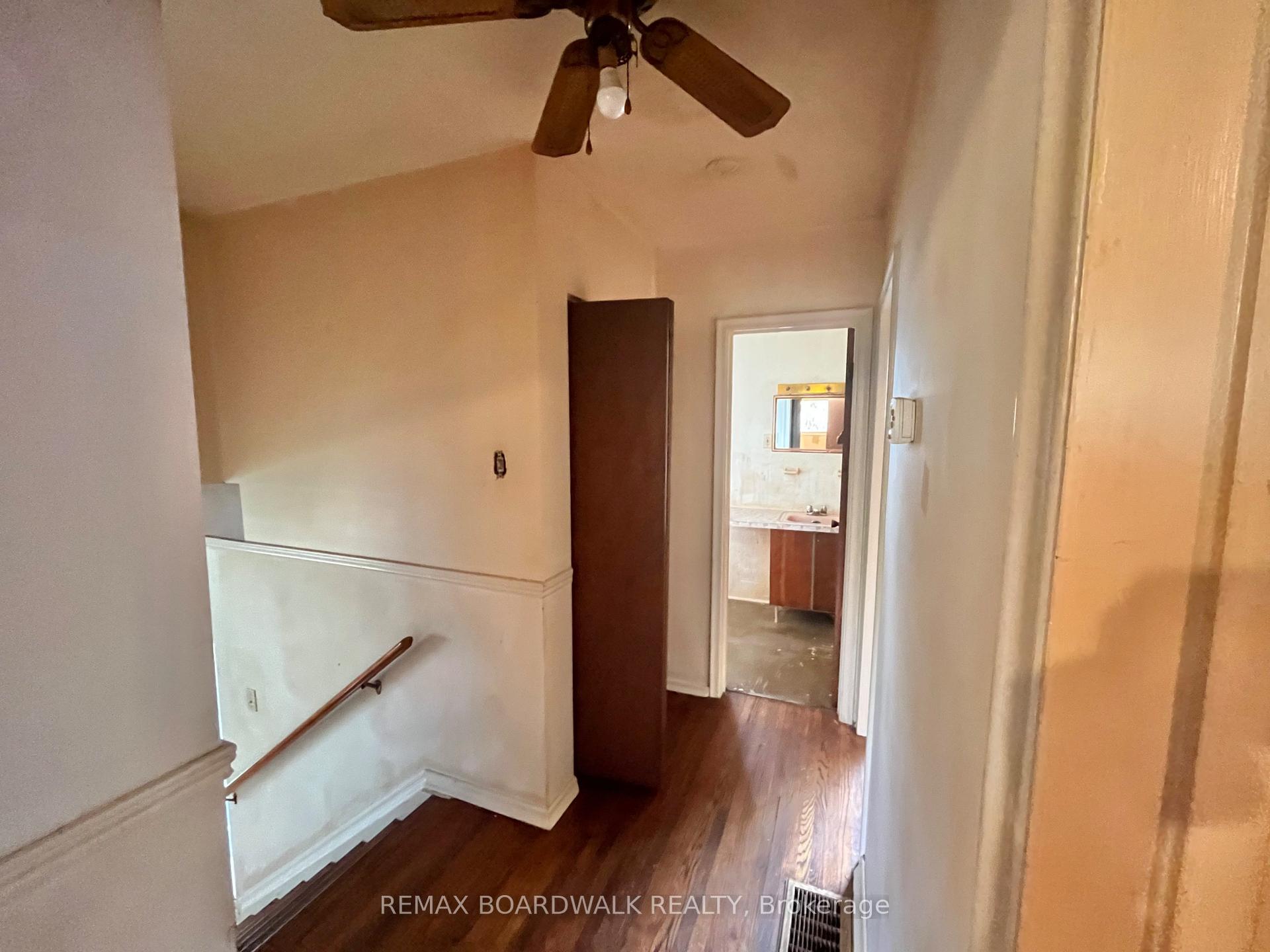 Photo 14 of 1363 Duford Drive, Ottawa, Bilberry Creek/Queenswood Heights — HOMEH