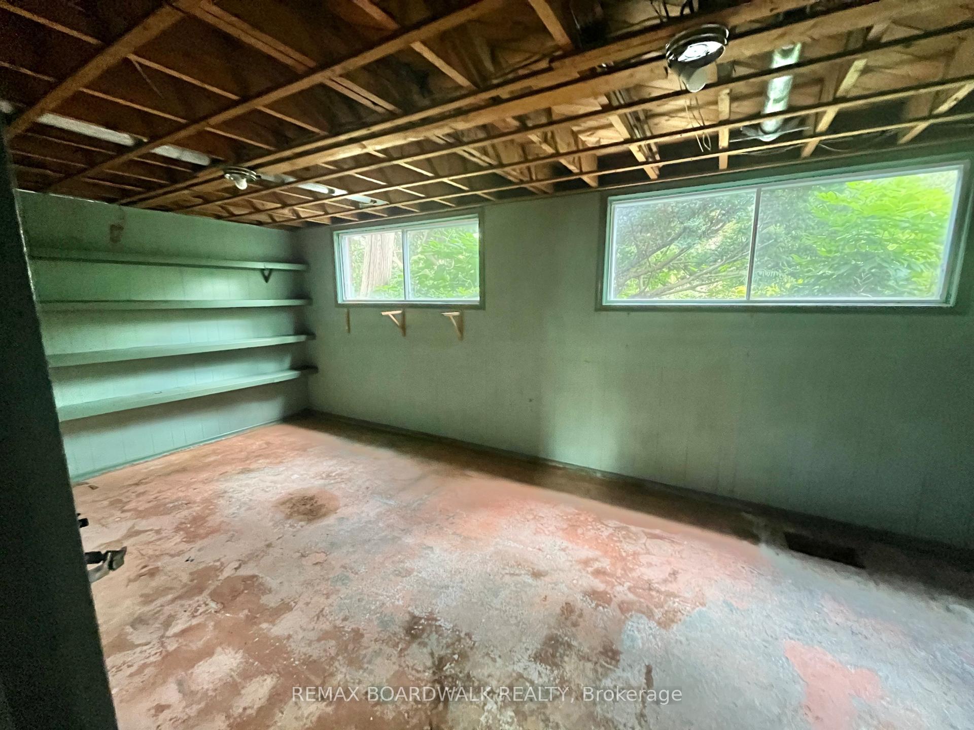 Photo 16 of 1363 Duford Drive, Ottawa, Bilberry Creek/Queenswood Heights — HOMEH