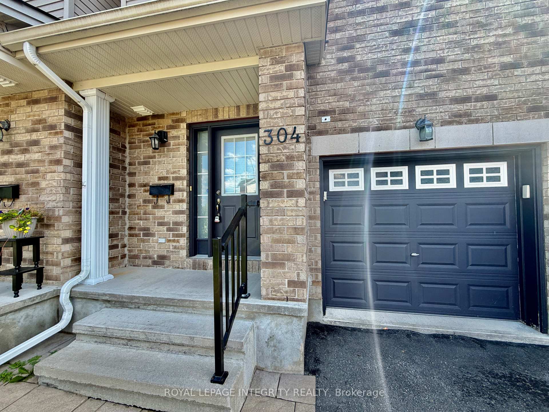 Photo 2 of 304 Amici Terrace, Ottawa, Kanata - Emerald Meadows/Trailwest — HOMEH