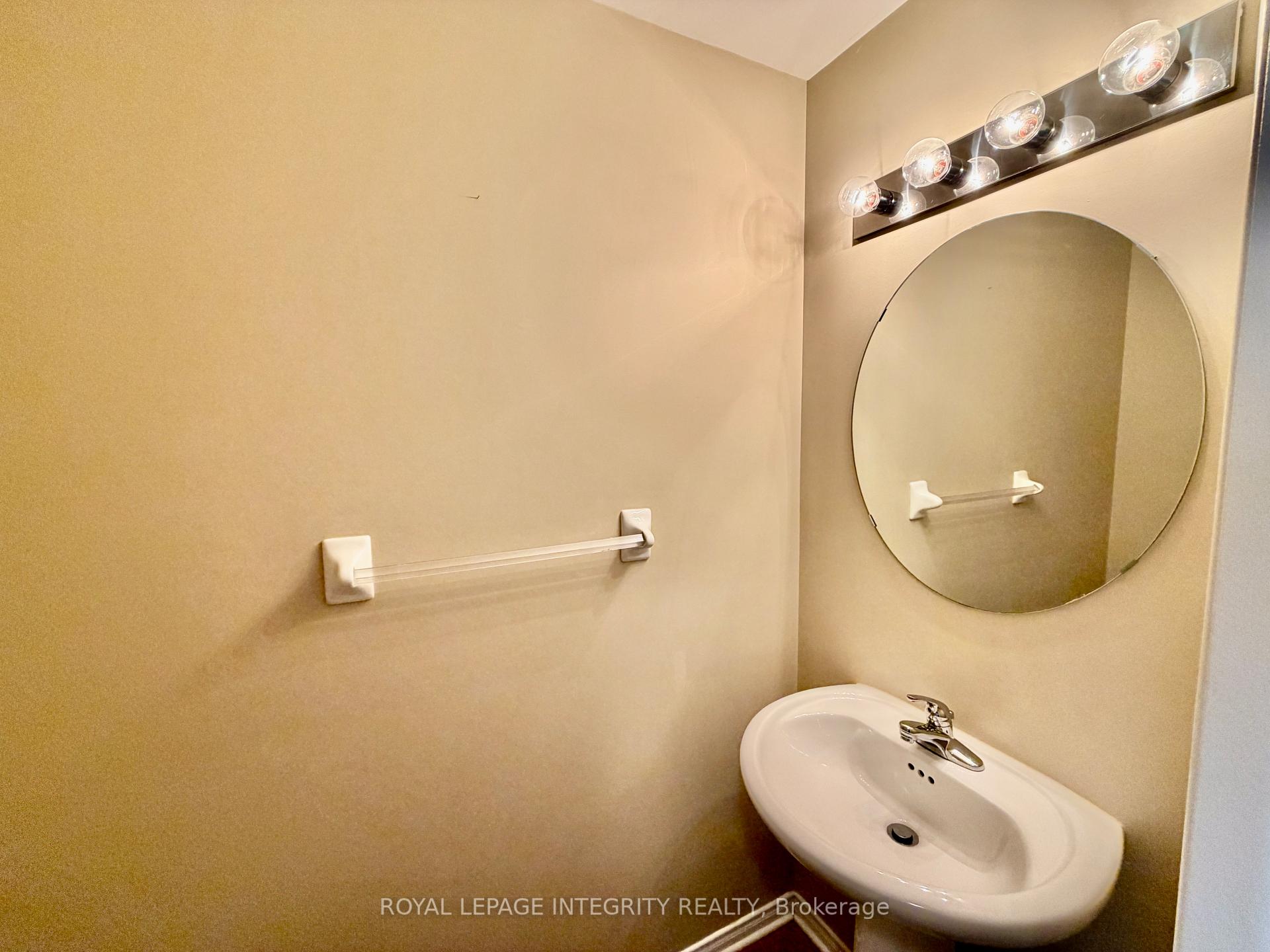 Photo 3 of 304 Amici Terrace, Ottawa, Kanata - Emerald Meadows/Trailwest — HOMEH