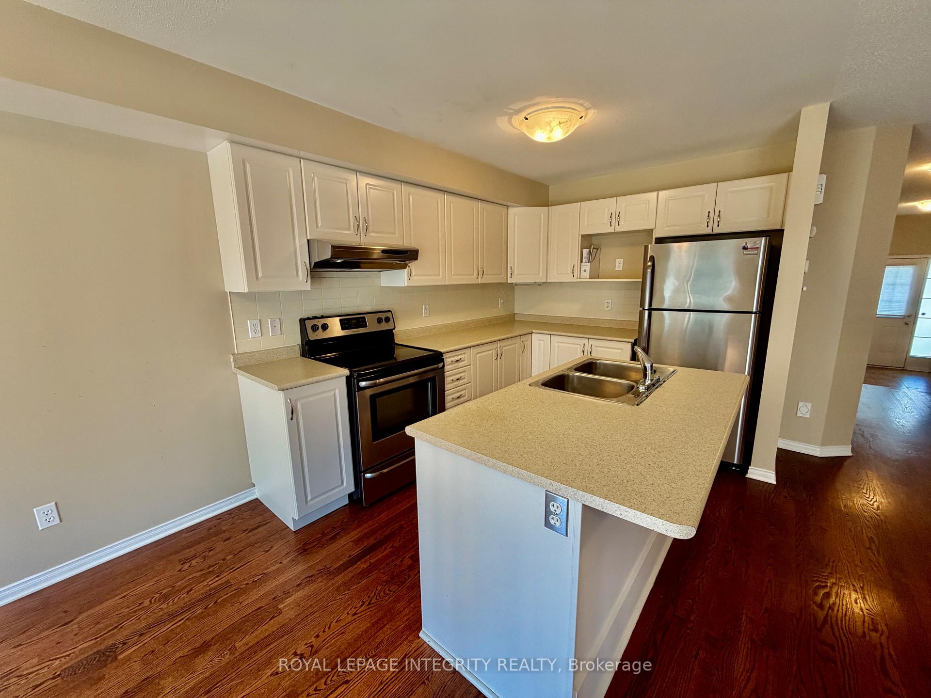 Photo 10 of 304 Amici Terrace, Ottawa, Kanata - Emerald Meadows/Trailwest — HOMEH