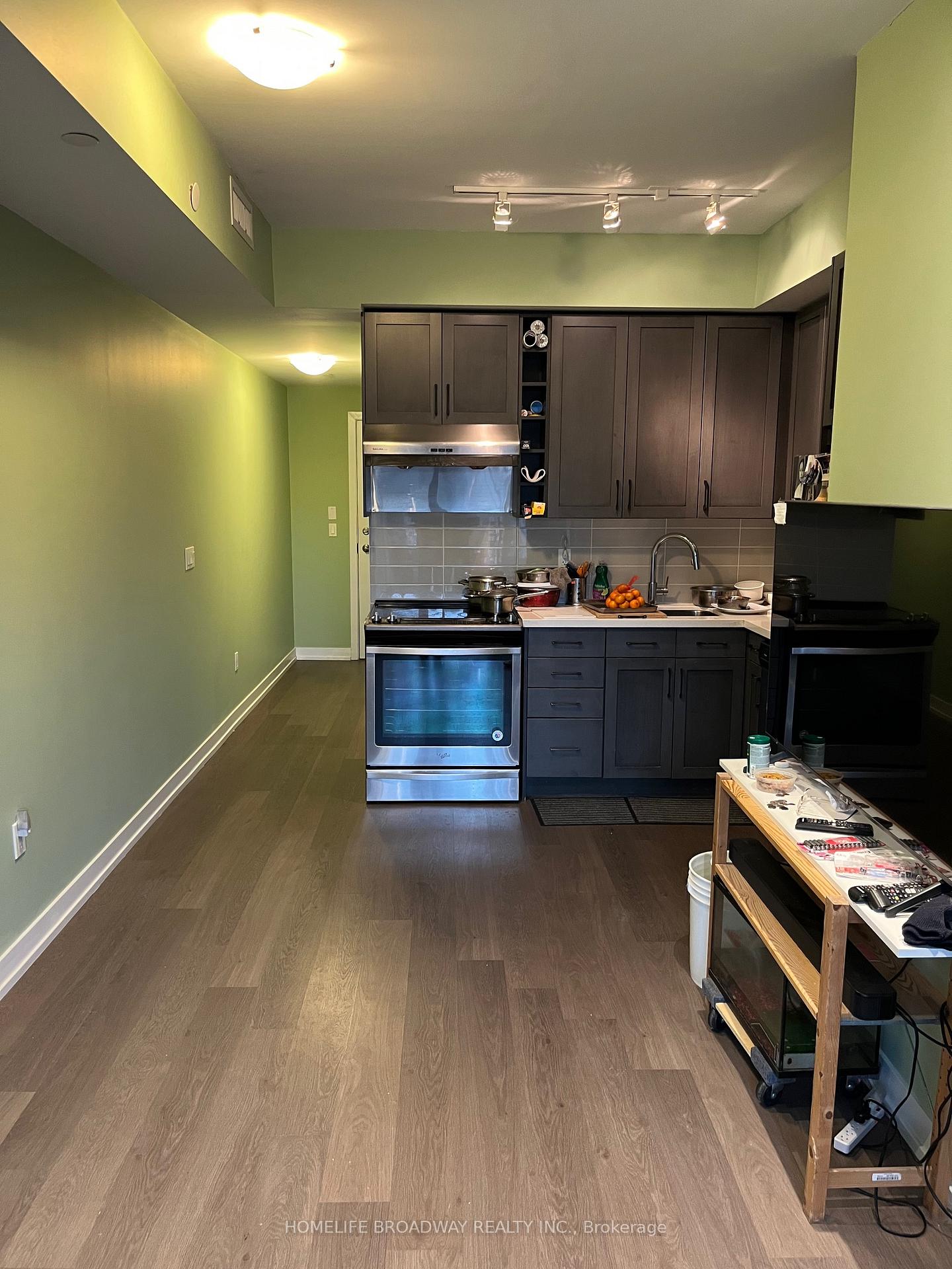 Photo 3 of Unit 105, 555 William Graham Drive, Aurora, Rural Aurora — HOMEH