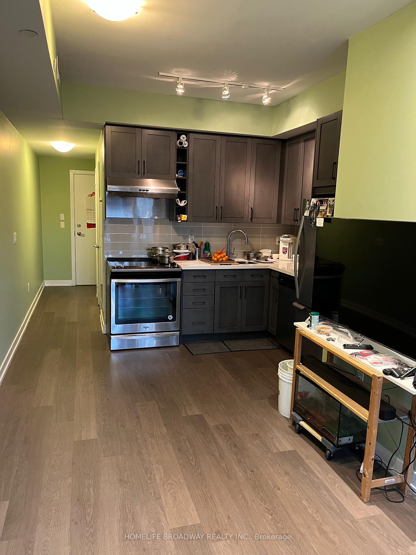 Photo 5 of Unit 105, 555 William Graham Drive, Aurora, Rural Aurora — HOMEH