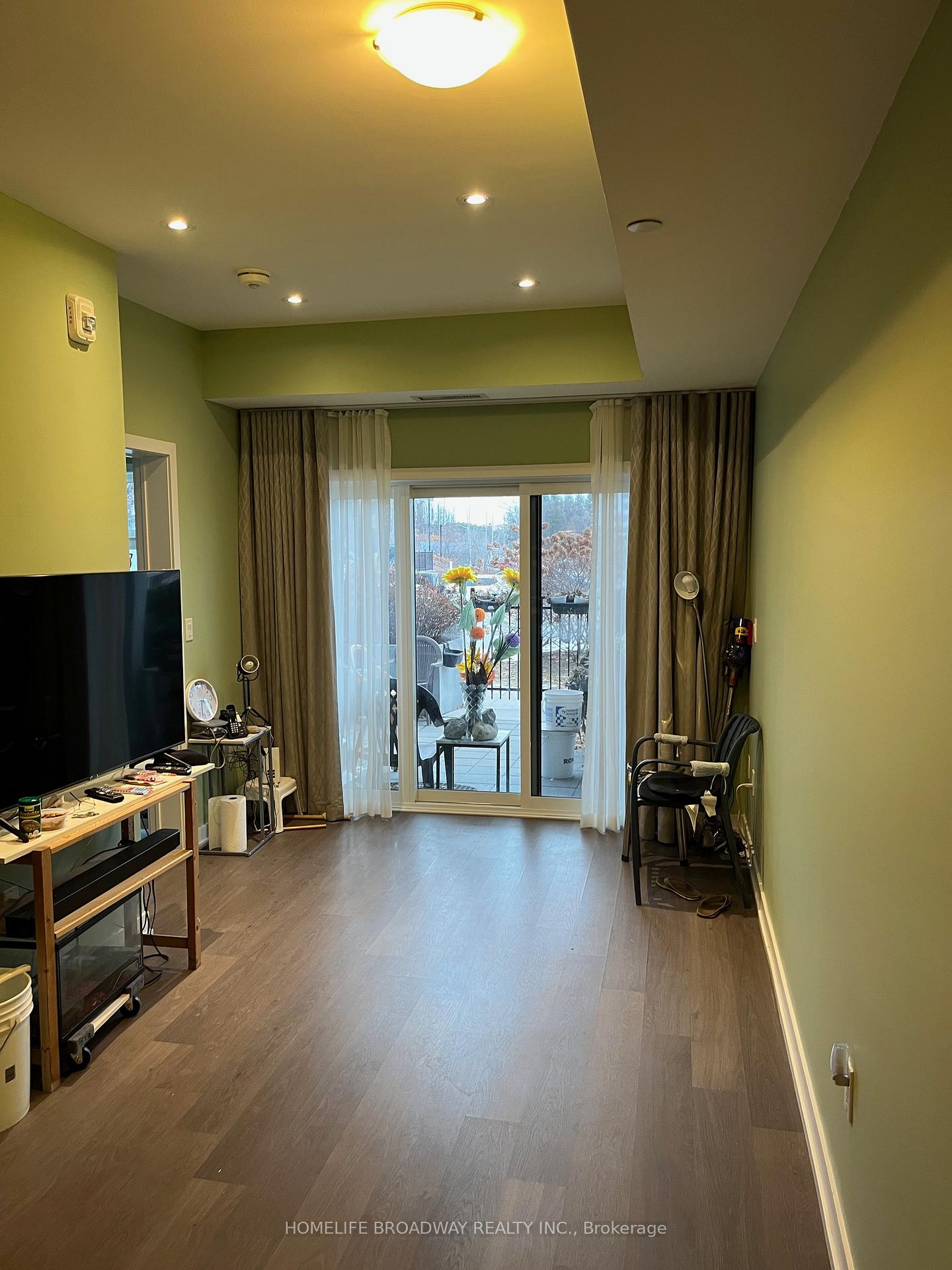 Photo 9 of Unit 105, 555 William Graham Drive, Aurora, Rural Aurora — HOMEH
