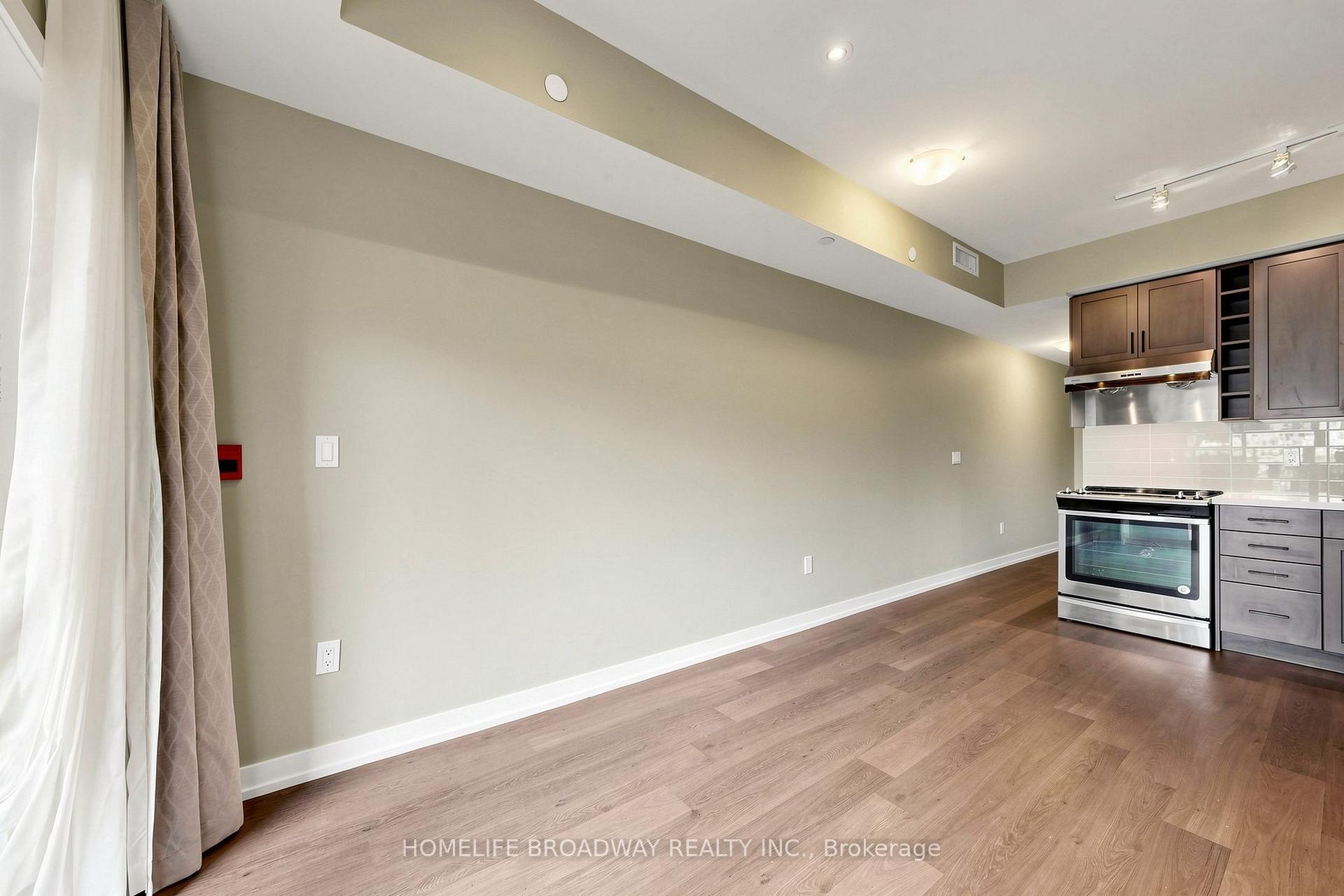 Photo 30 of Unit 105, 555 William Graham Drive, Aurora, Rural Aurora — HOMEH
