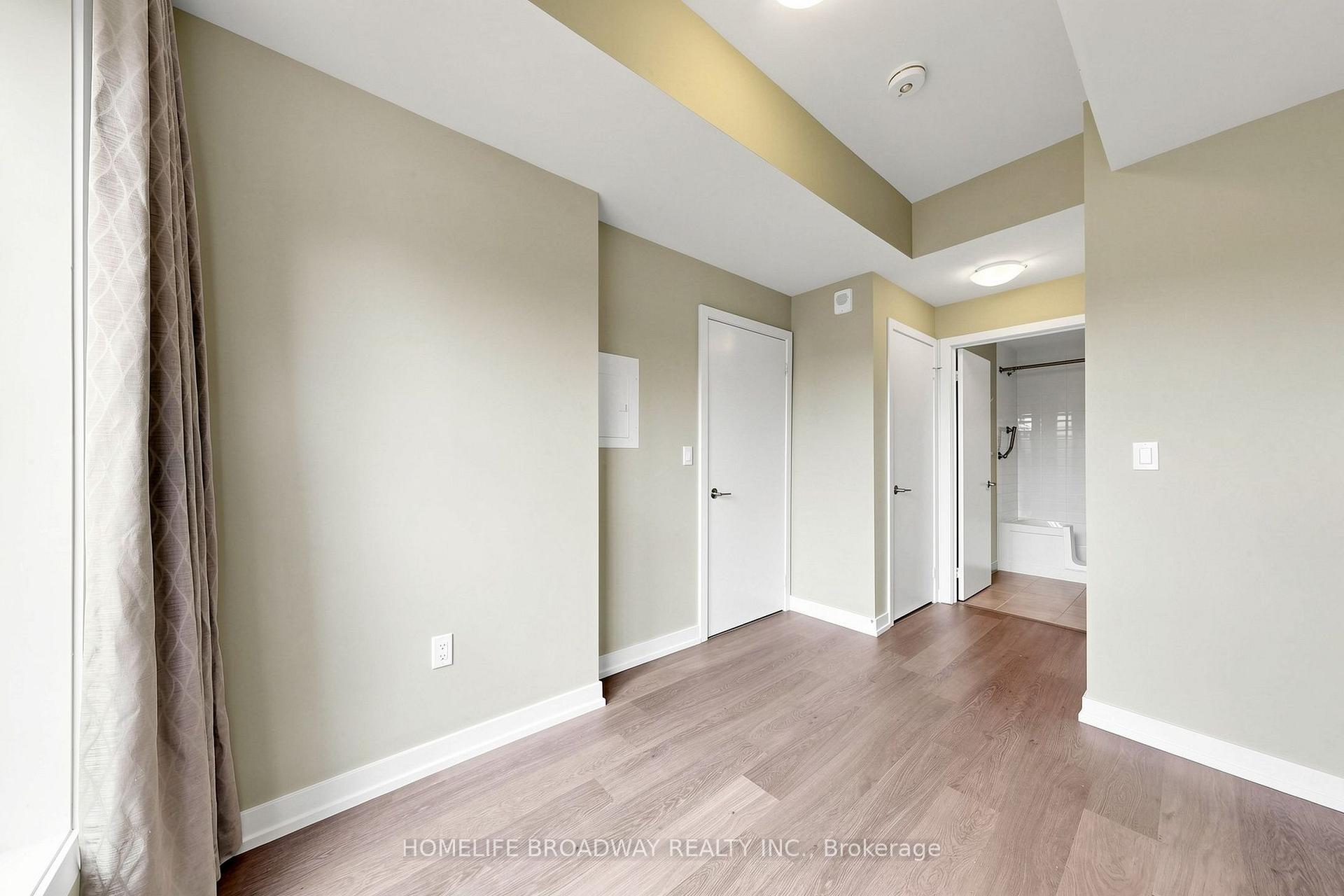 Photo 38 of Unit 105, 555 William Graham Drive, Aurora, Rural Aurora — HOMEH