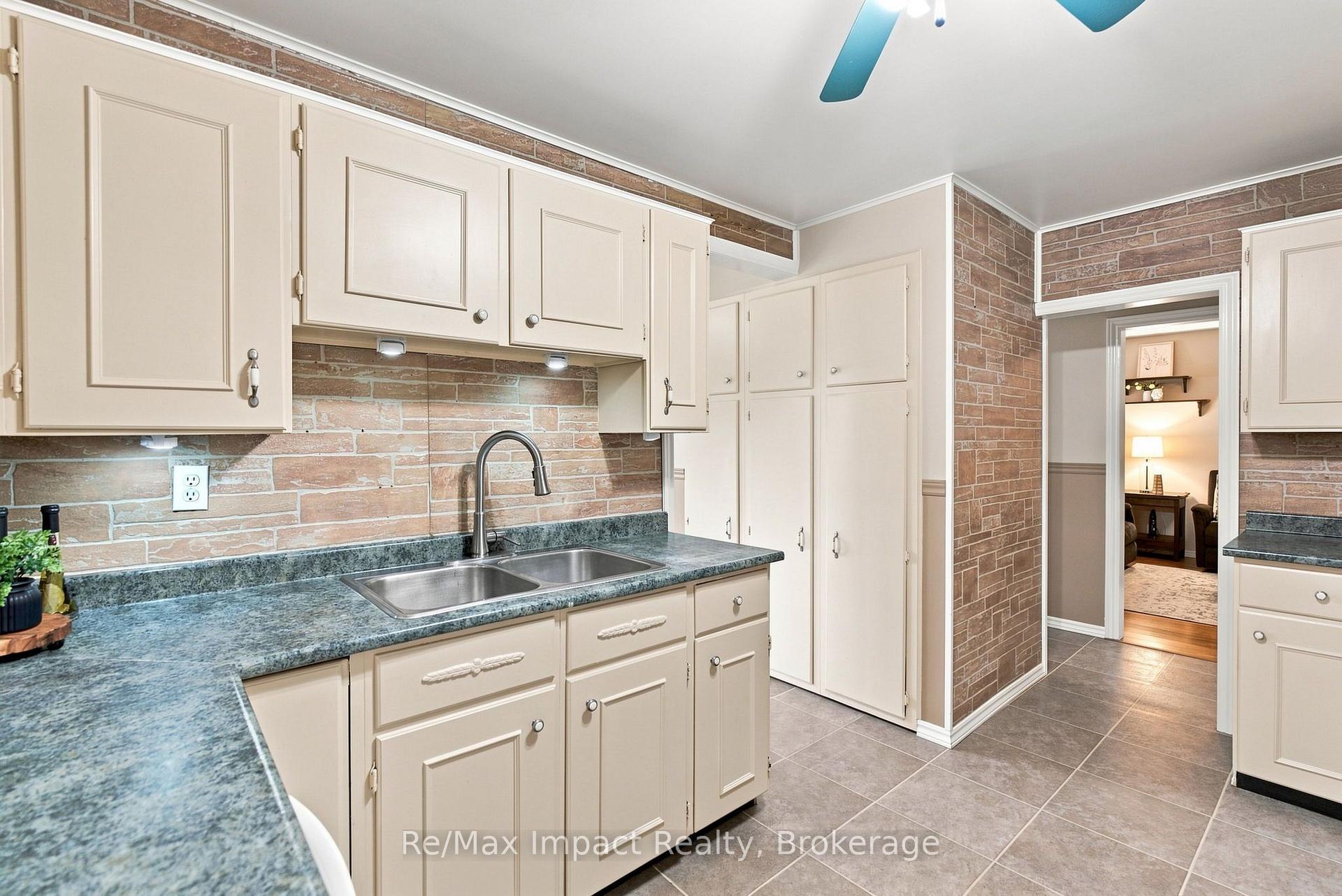 Photo 13 of 2347 Hancock Road, Clarington, Courtice — HOMEH