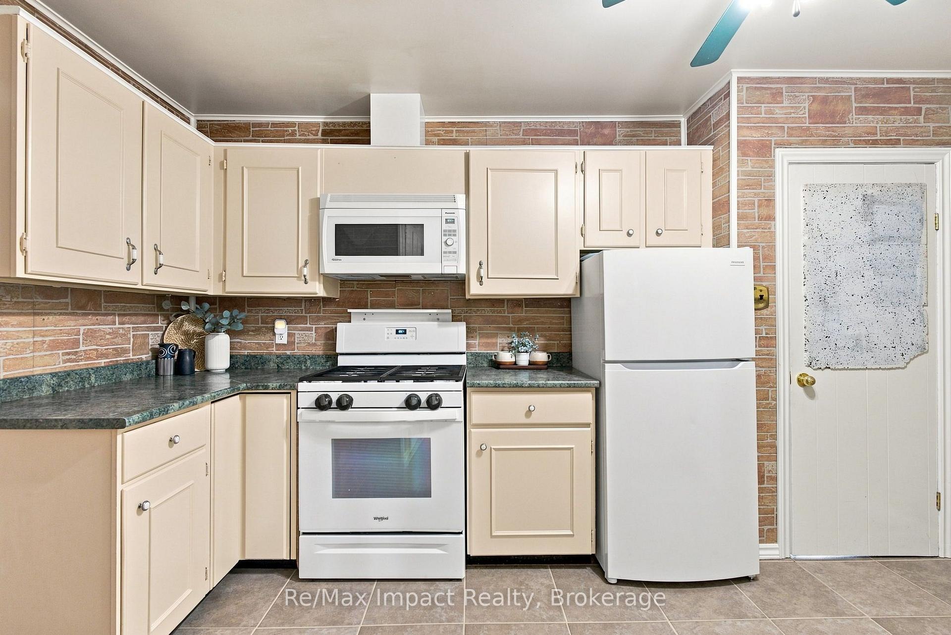 Photo 15 of 2347 Hancock Road, Clarington, Courtice — HOMEH