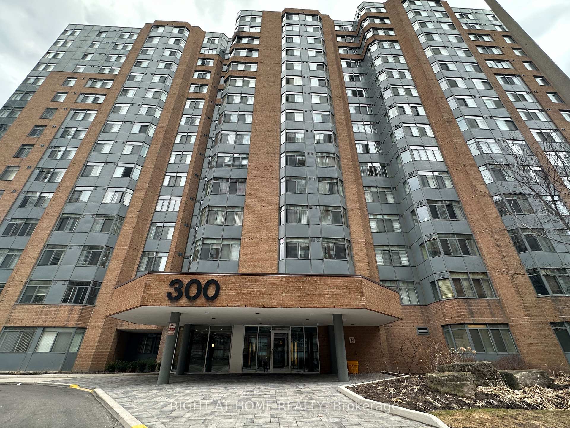 Photo of Unit 1406, 300 Webb Drive