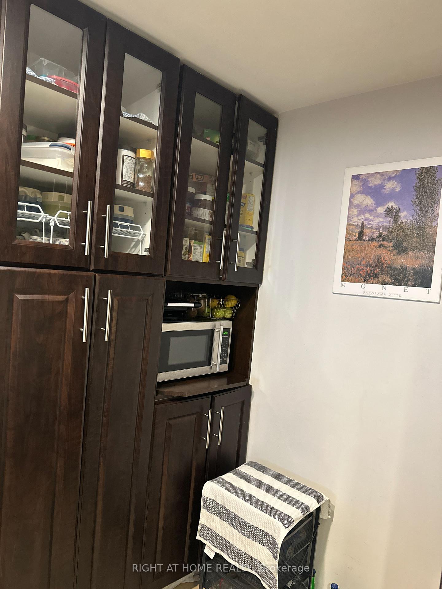 Photo 8 of Unit 1406, 300 Webb Drive, Mississauga, City Centre — HOMEH