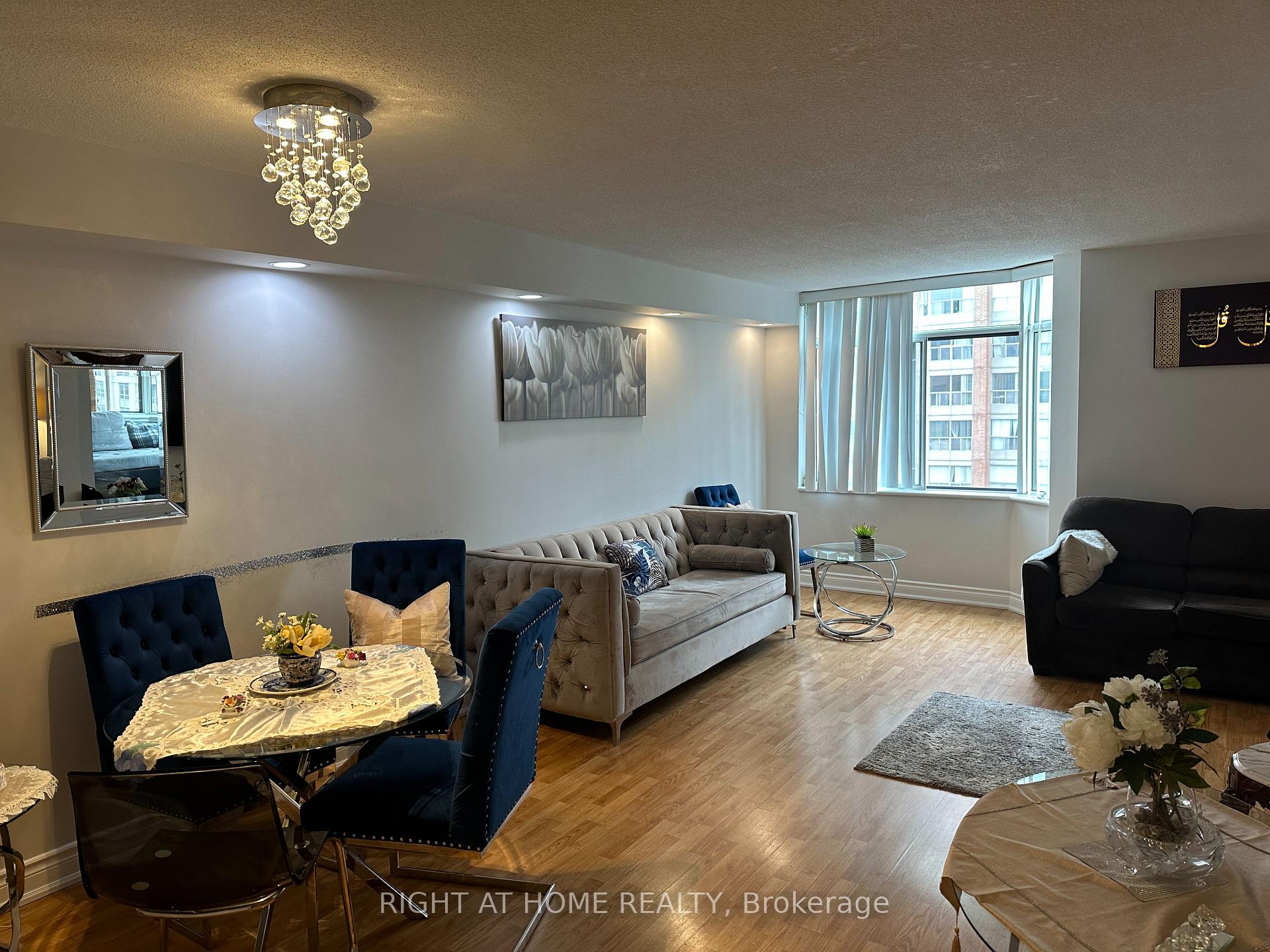 Photo 12 of Unit 1406, 300 Webb Drive, Mississauga, City Centre — HOMEH