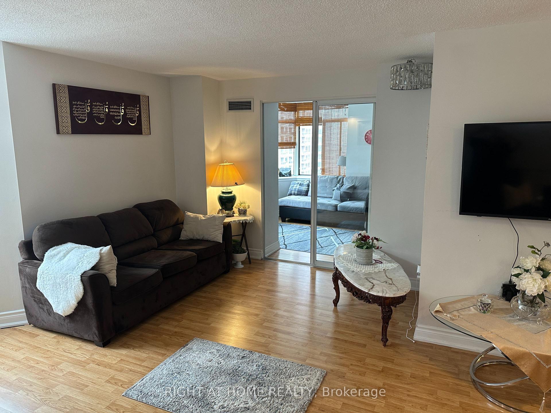 Photo 15 of Unit 1406, 300 Webb Drive, Mississauga, City Centre — HOMEH