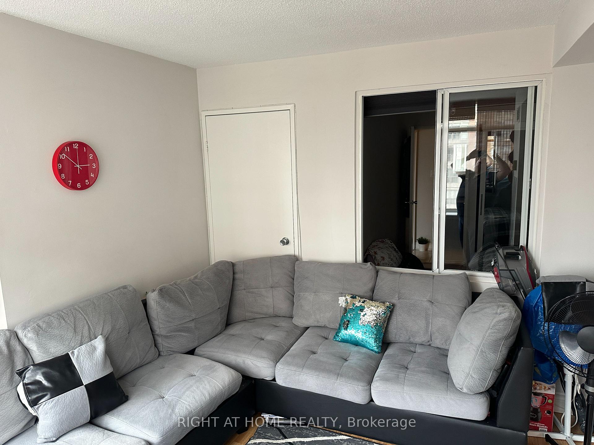 Photo 17 of Unit 1406, 300 Webb Drive, Mississauga, City Centre — HOMEH