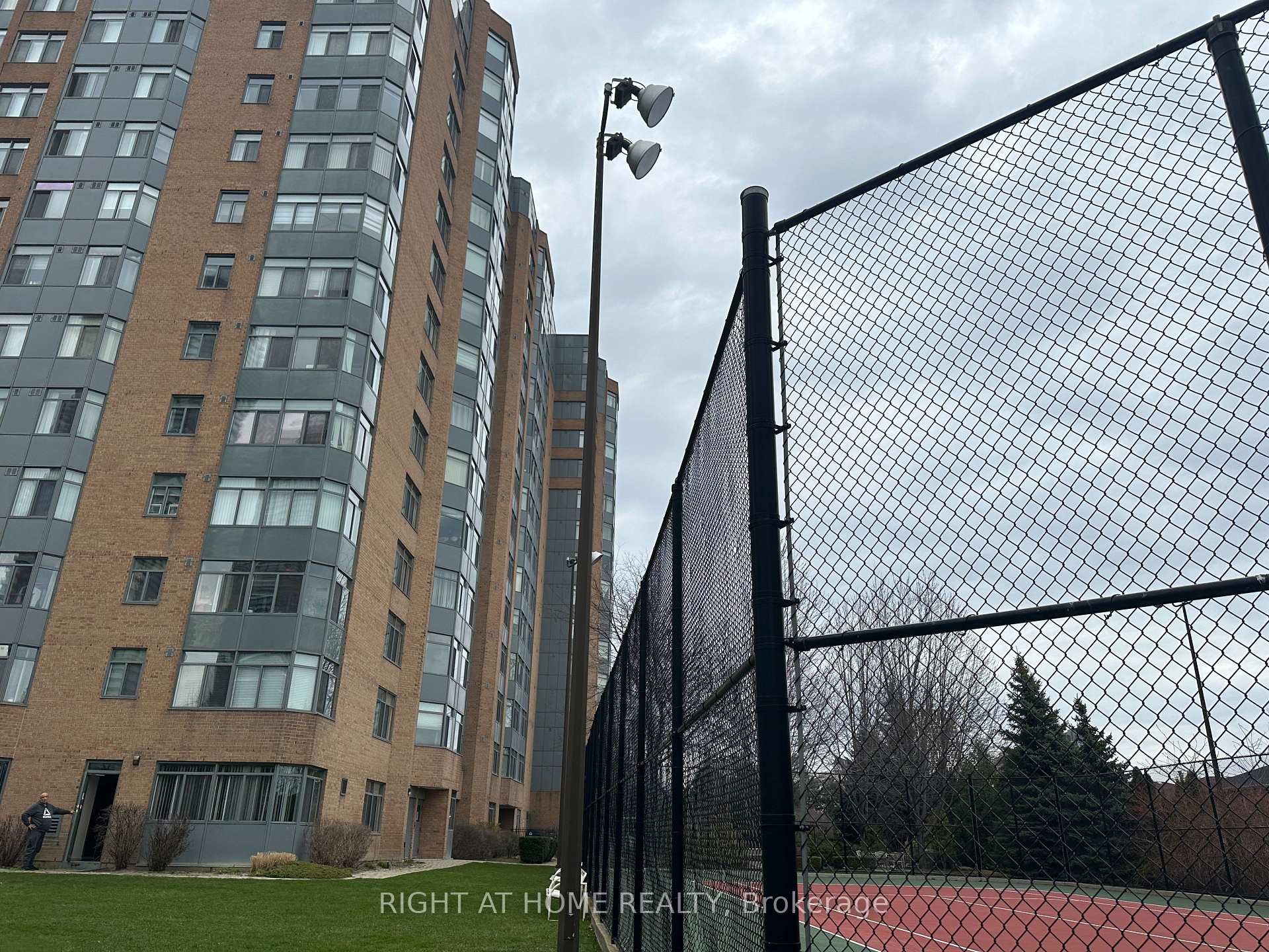 Photo 25 of Unit 1406, 300 Webb Drive, Mississauga, City Centre — HOMEH