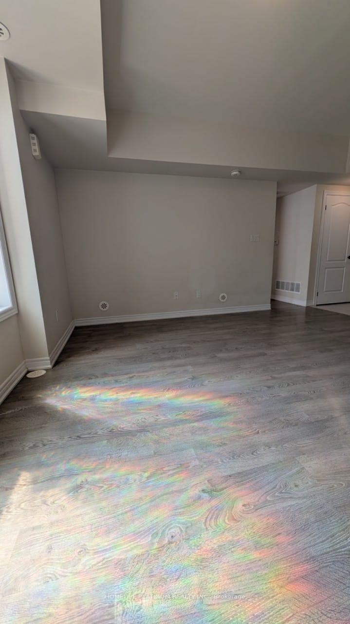 Photo 11 of Unit 5, 120 Watson Parkway, Guelph, Grange Road — HOMEH