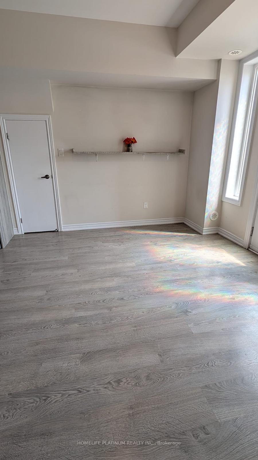 Photo 13 of Unit 5, 120 Watson Parkway, Guelph, Grange Road — HOMEH