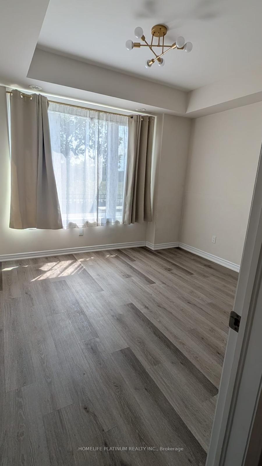 Photo 14 of Unit 5, 120 Watson Parkway, Guelph, Grange Road — HOMEH