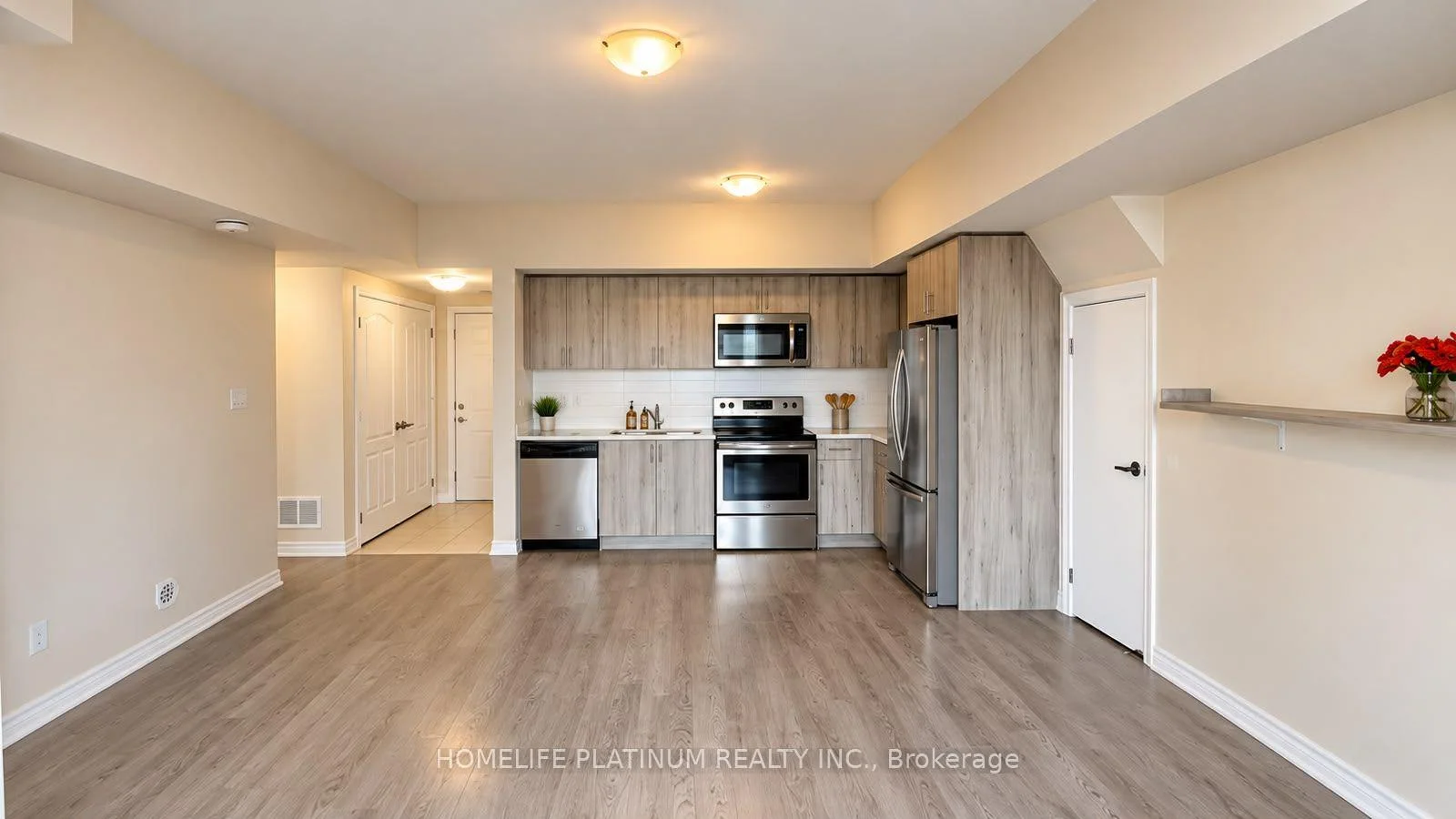 Photo 7 of Unit 5, 120 Watson Parkway, Guelph, Grange Road — HOMEH