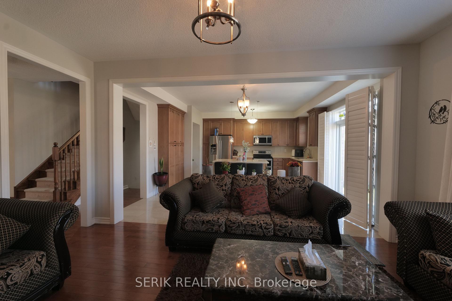 Photo 7 of 12 Gunning Crescent E, New Tecumseth, Tottenham — HOMEH
