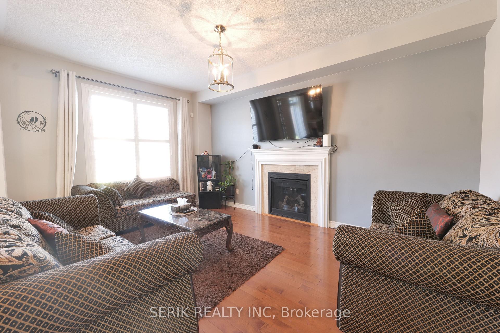 Photo 10 of 12 Gunning Crescent E, New Tecumseth, Tottenham — HOMEH