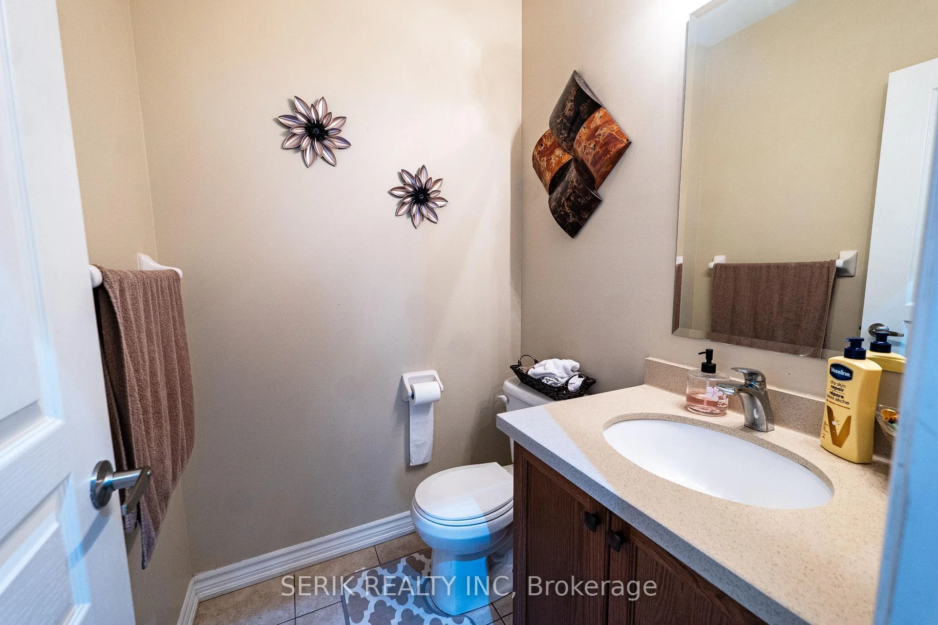 Photo 32 of 12 Gunning Crescent E, New Tecumseth, Tottenham — HOMEH