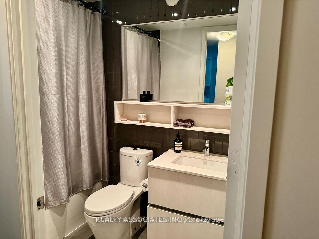 Photo 18 of Unit 510, 377 Madison Avenue, Toronto, Casa Loma — HOMEH