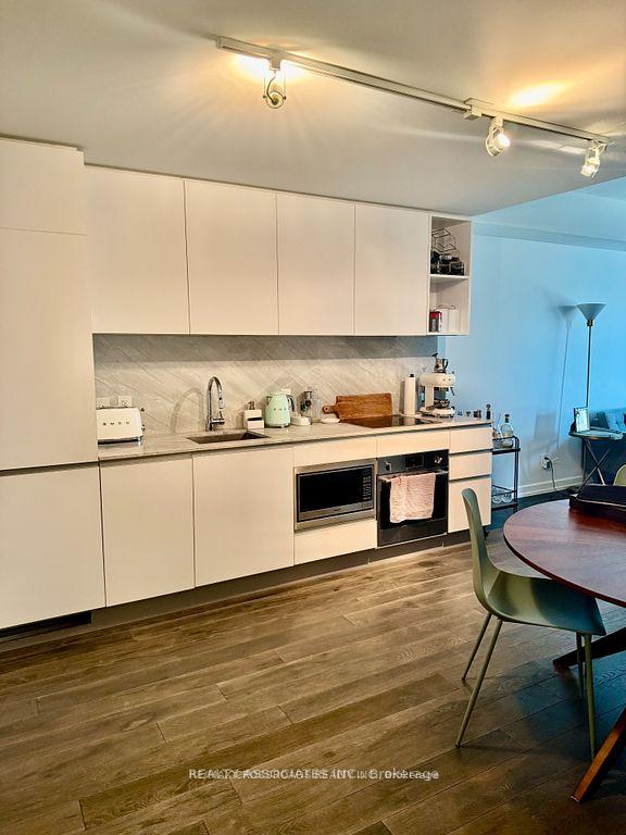 Photo 22 of Unit 510, 377 Madison Avenue, Toronto, Casa Loma — HOMEH