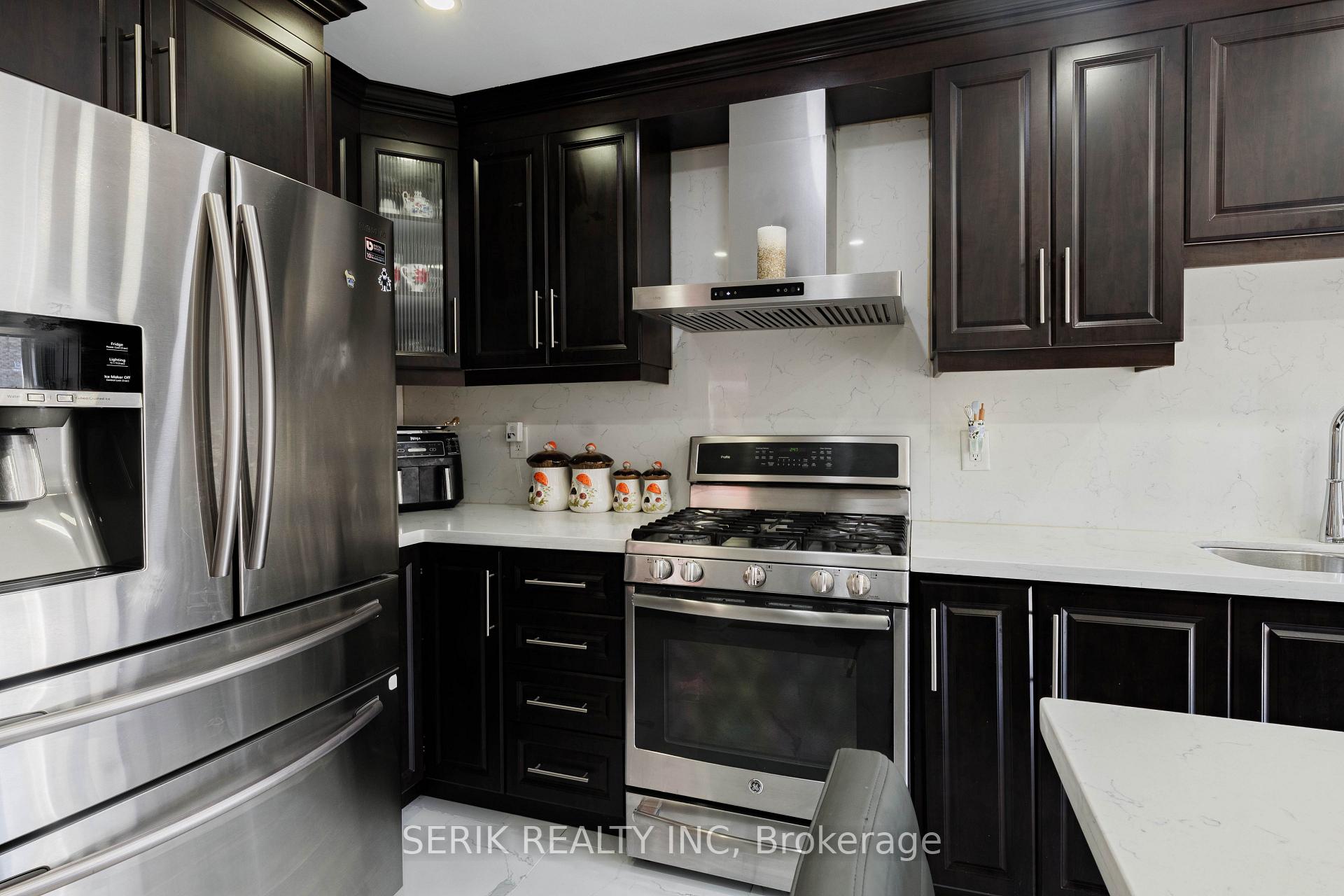 Photo 15 of 152 Monteith Crescent, Vaughan, Maple — HOMEH
