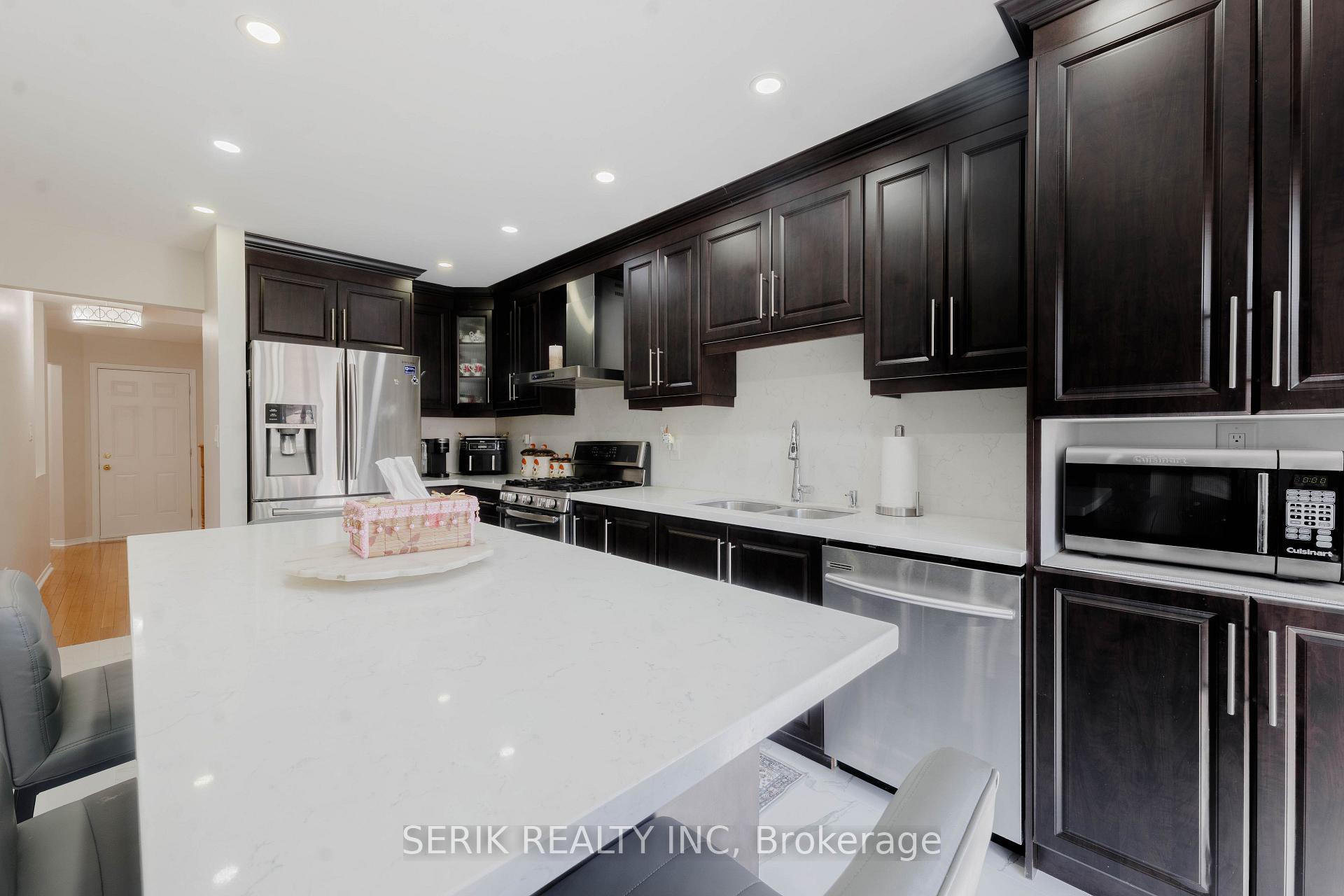 Photo 18 of 152 Monteith Crescent, Vaughan, Maple — HOMEH