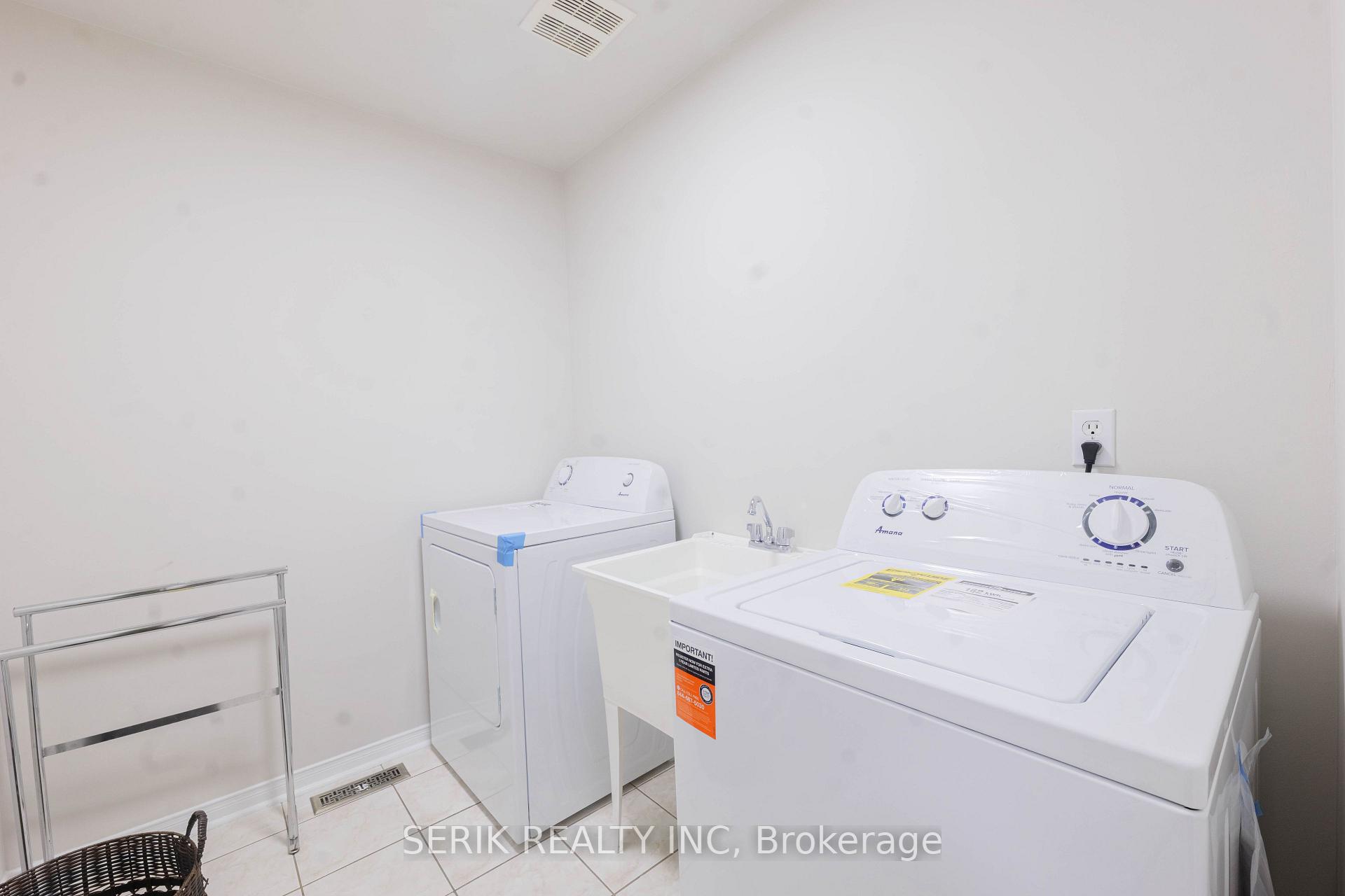 Photo 27 of 152 Monteith Crescent, Vaughan, Maple — HOMEH
