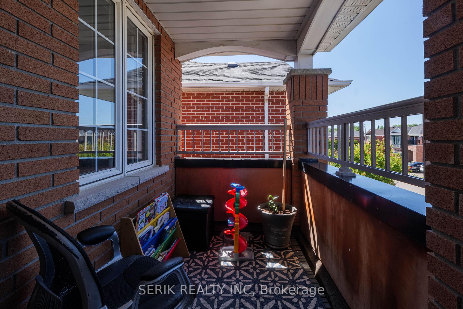 Photo 33 of 152 Monteith Crescent, Vaughan, Maple — HOMEH