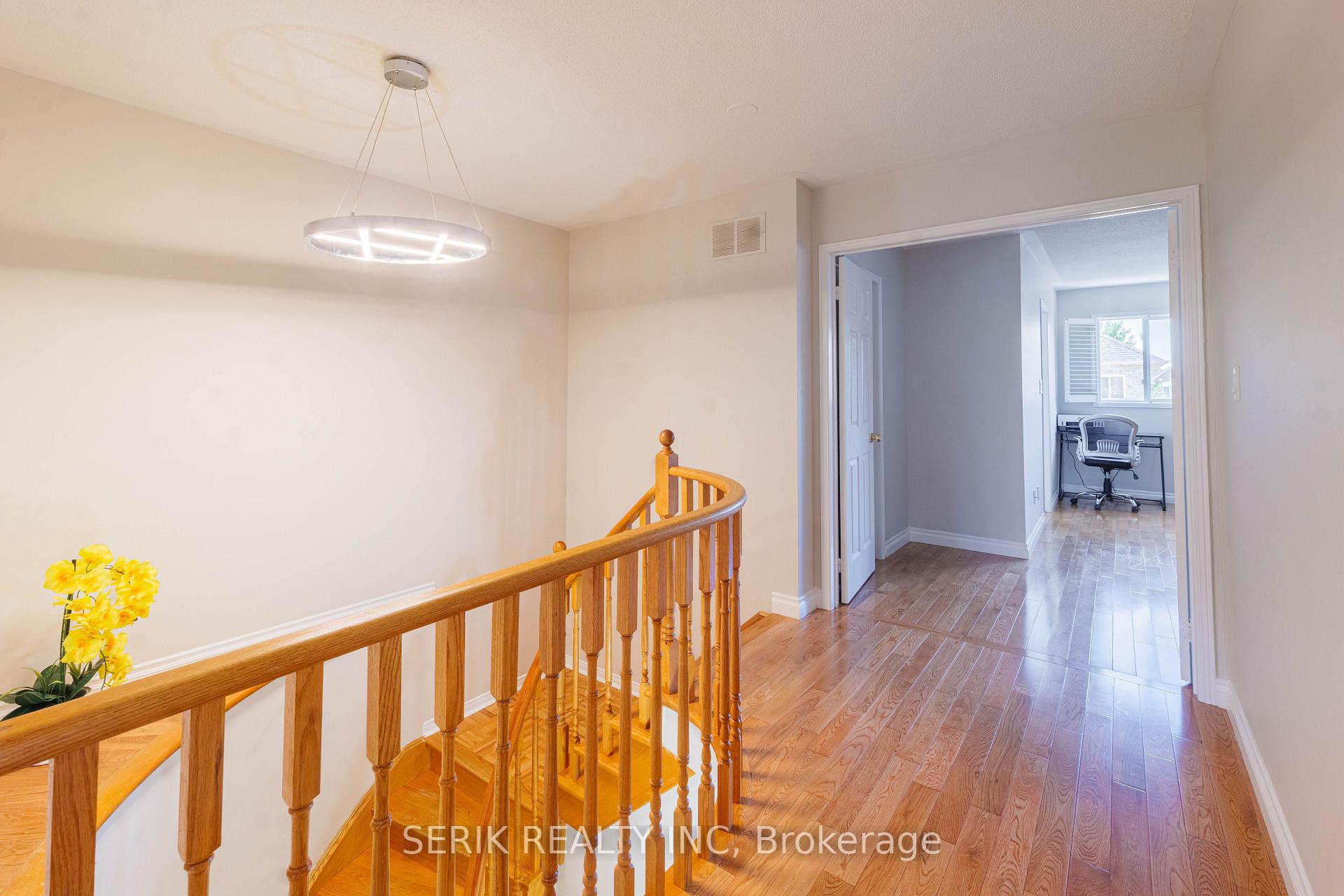 Photo 37 of 152 Monteith Crescent, Vaughan, Maple — HOMEH