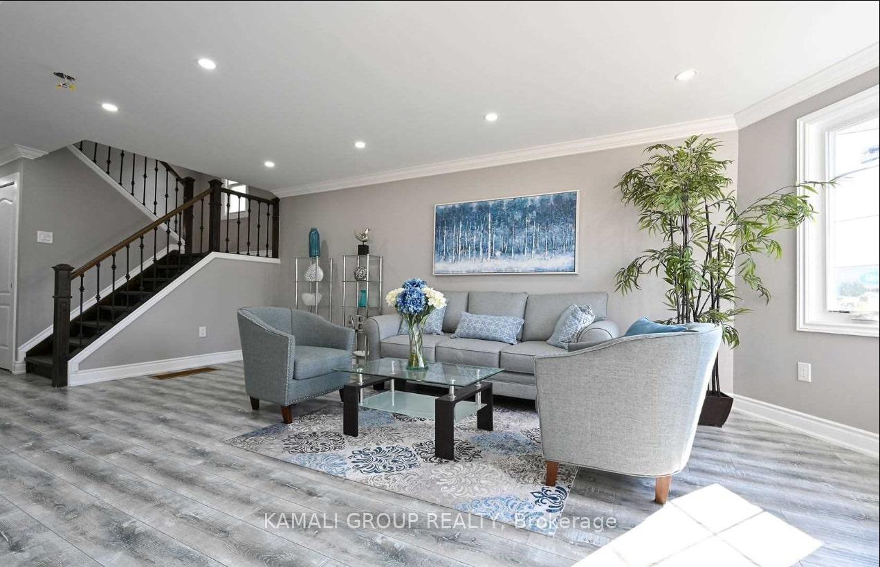 Photo 2 of Unit MAIN, 39 Walter Avenue S, Hamilton, Normanhurst — HOMEH