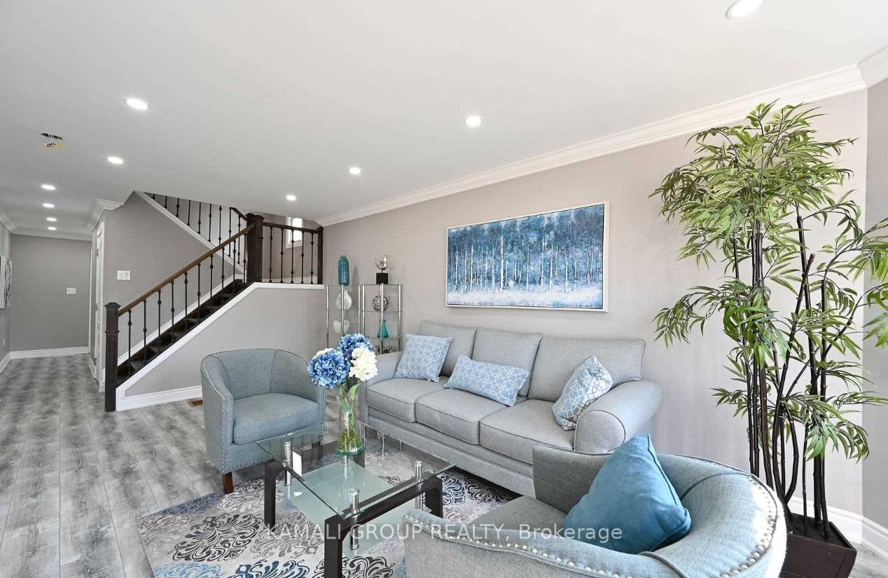 Photo 3 of Unit MAIN, 39 Walter Avenue S, Hamilton, Normanhurst — HOMEH