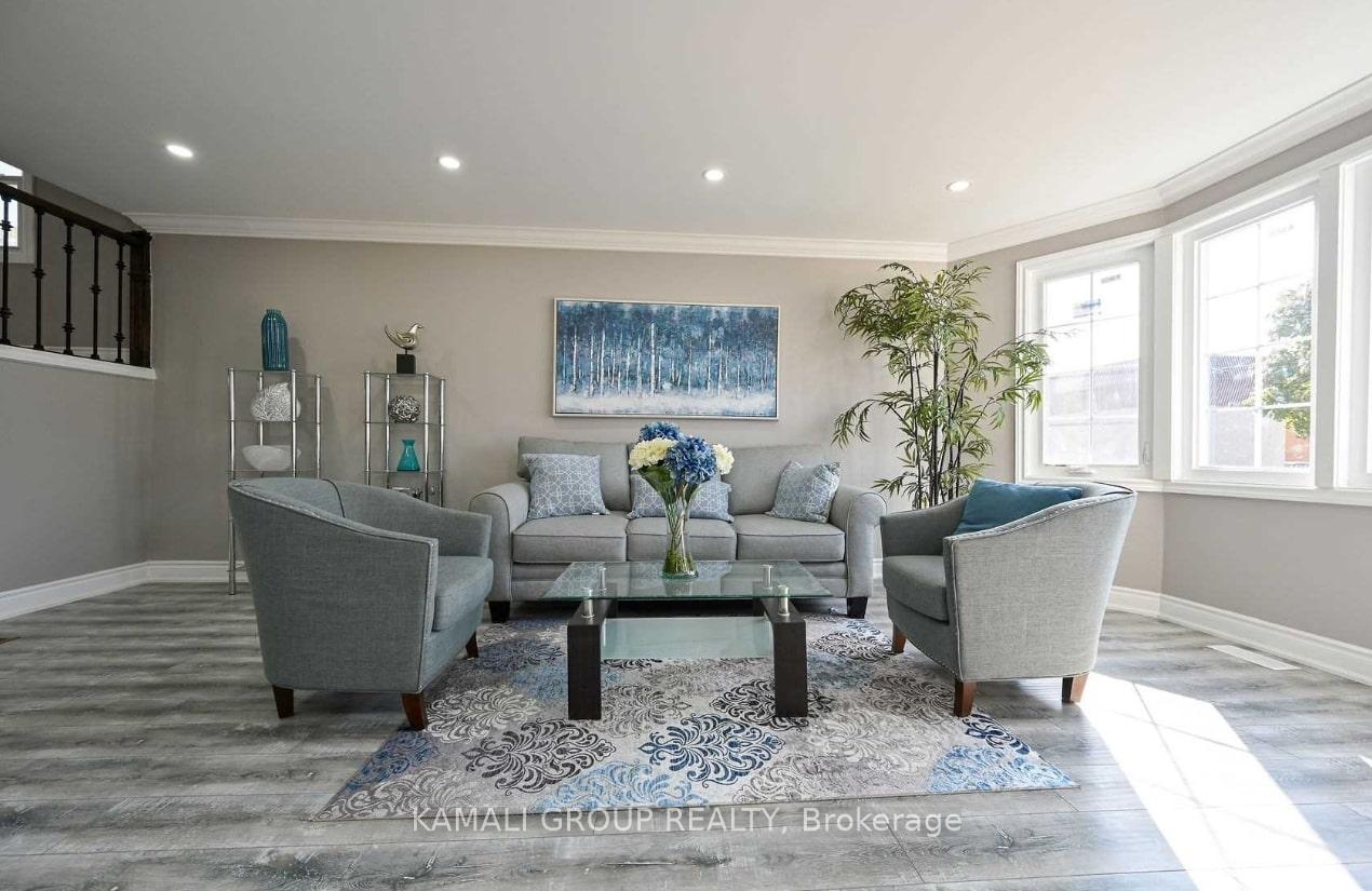 Photo 5 of Unit MAIN, 39 Walter Avenue S, Hamilton, Normanhurst — HOMEH