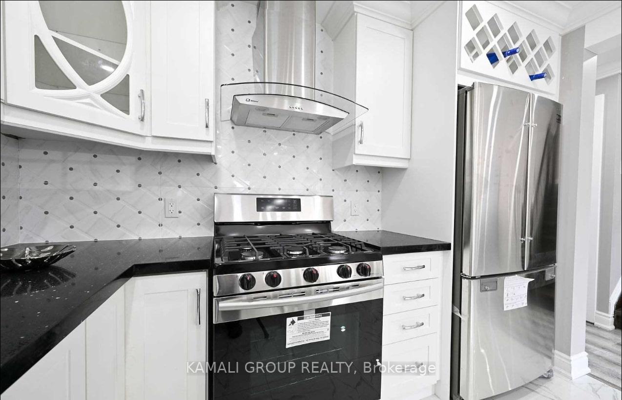 Photo 9 of Unit MAIN, 39 Walter Avenue S, Hamilton, Normanhurst — HOMEH