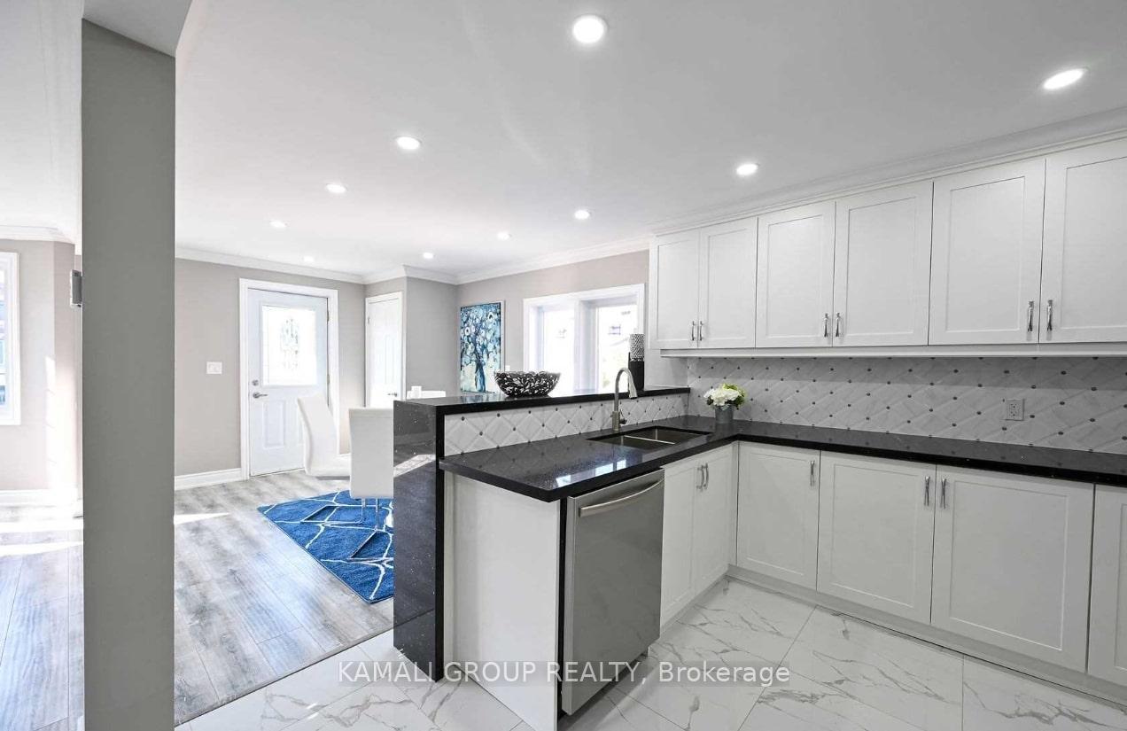 Photo 11 of Unit MAIN, 39 Walter Avenue S, Hamilton, Normanhurst — HOMEH
