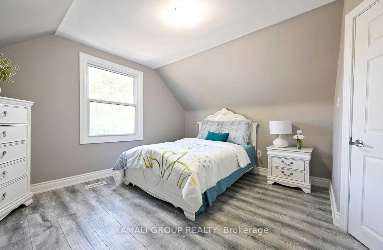 Photo 15 of Unit MAIN, 39 Walter Avenue S, Hamilton, Normanhurst — HOMEH