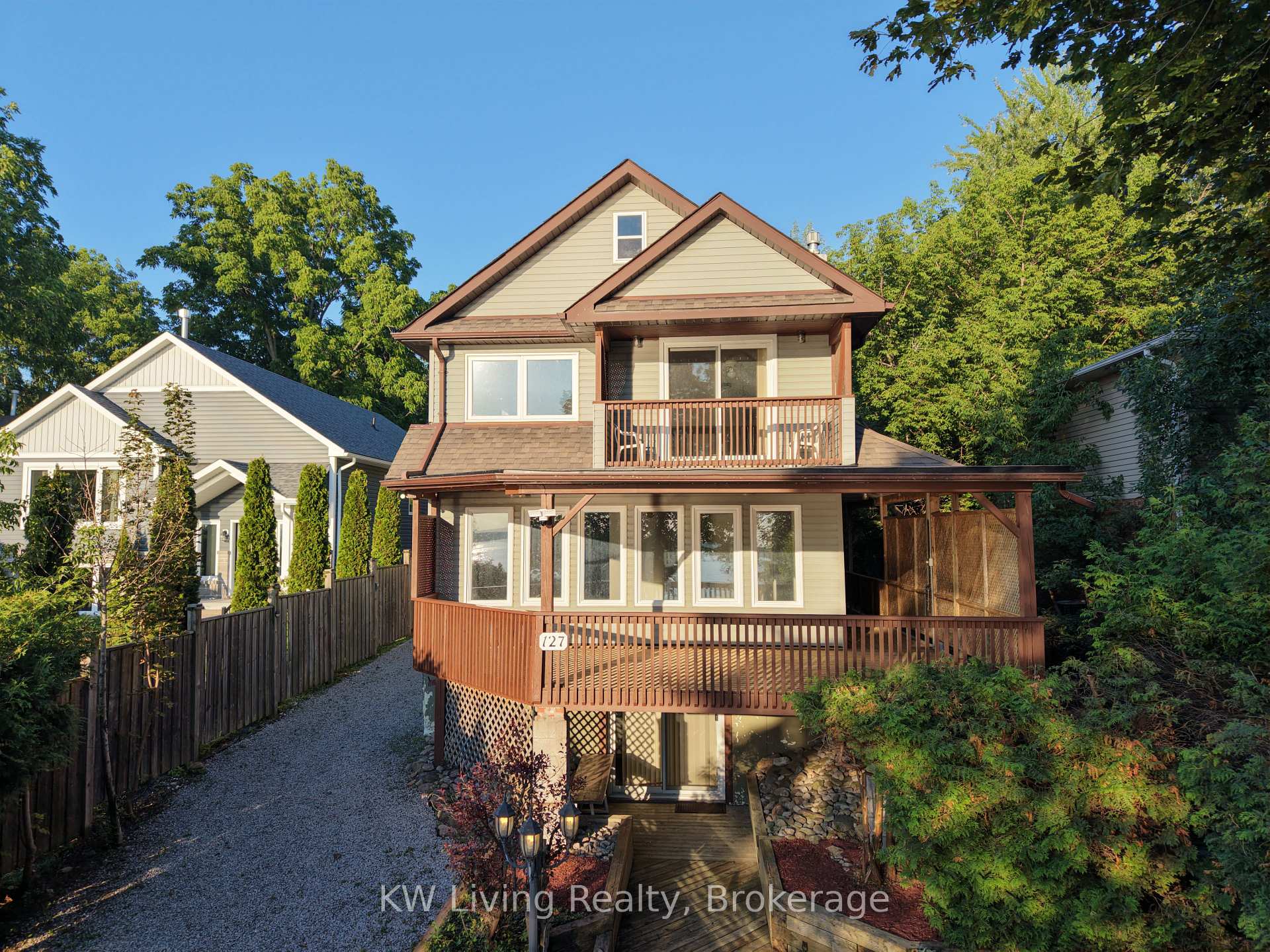 Photo 4 of 127 Lake Drive N, Georgina, Historic Lakeshore Communities — HOMEH