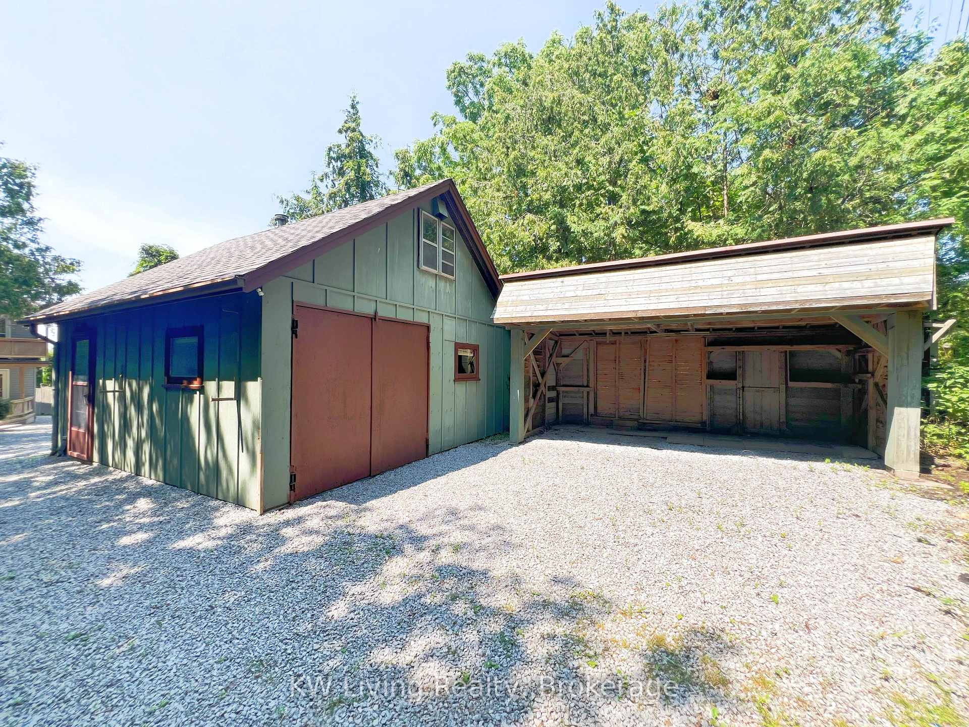 Photo 12 of 127 Lake Drive N, Georgina, Historic Lakeshore Communities — HOMEH