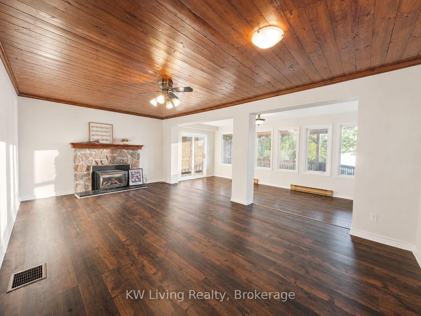Photo 26 of 127 Lake Drive N, Georgina, Historic Lakeshore Communities — HOMEH