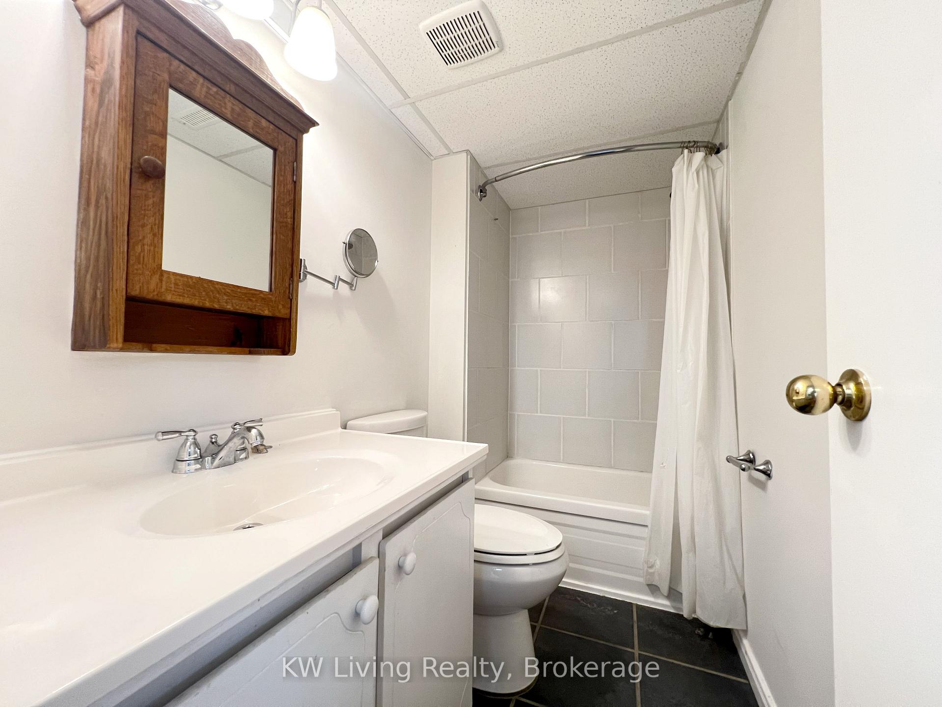Photo 40 of 127 Lake Drive N, Georgina, Historic Lakeshore Communities — HOMEH